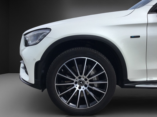 MERCEDES-BENZ GLC 300 de AMG Line 4M A-image-12