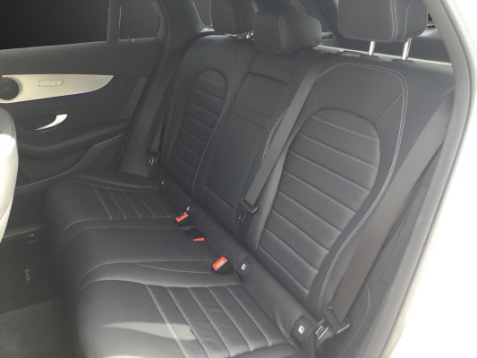 MERCEDES-BENZ GLC 300 de AMG Line 4M A-image-10