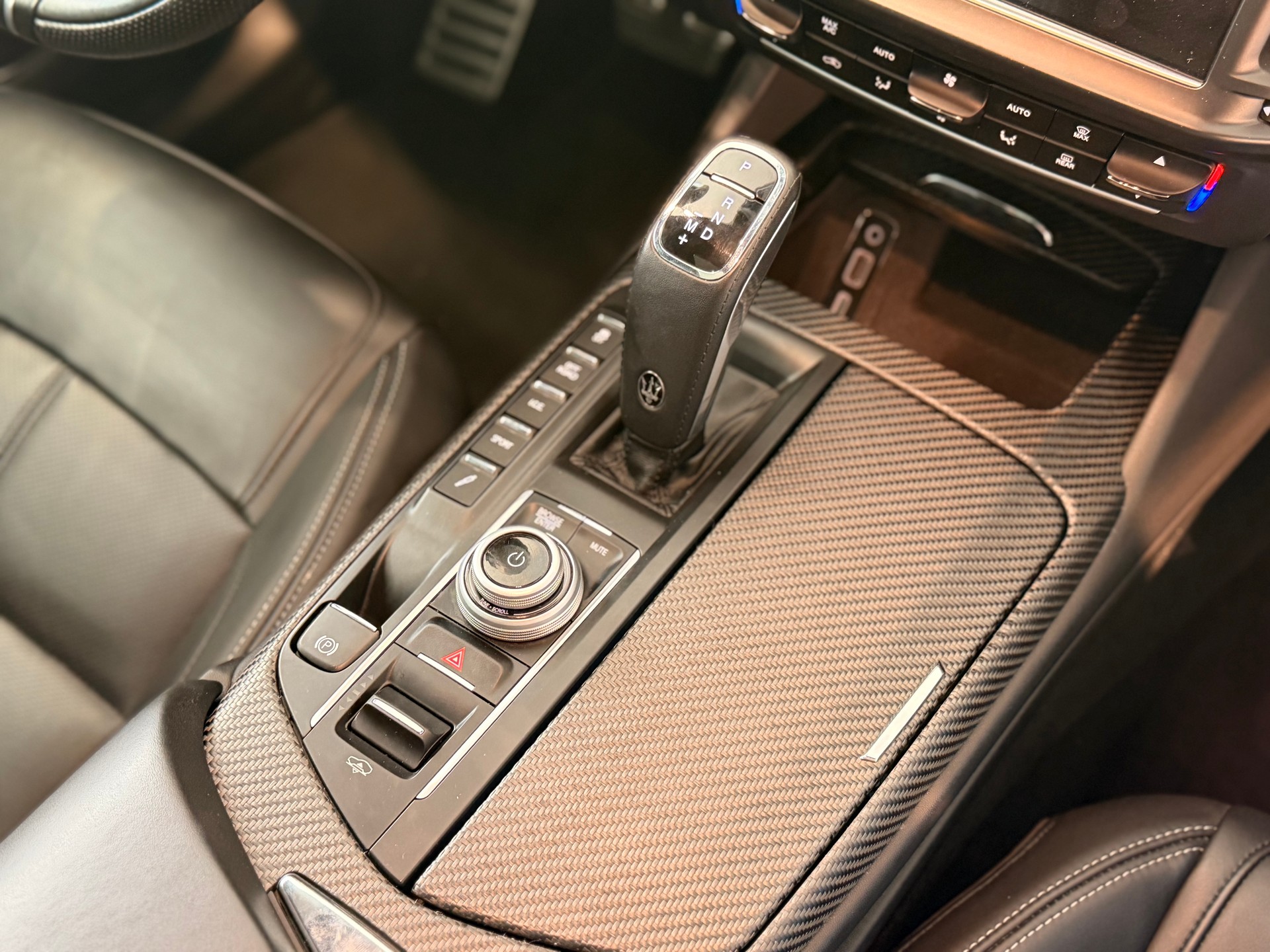MASERATI Levante S 3.0 V6 Modena S Automatica-image-24