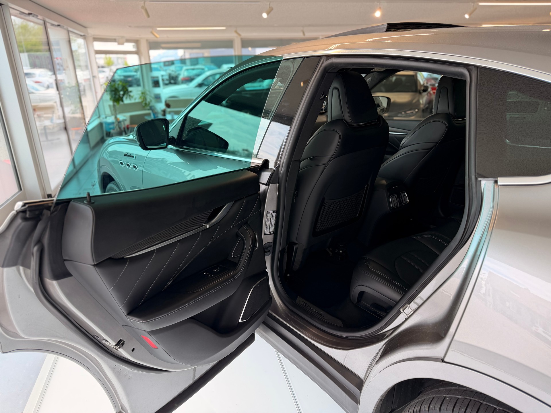 MASERATI Levante S 3.0 V6 Modena S Automatica-image-15