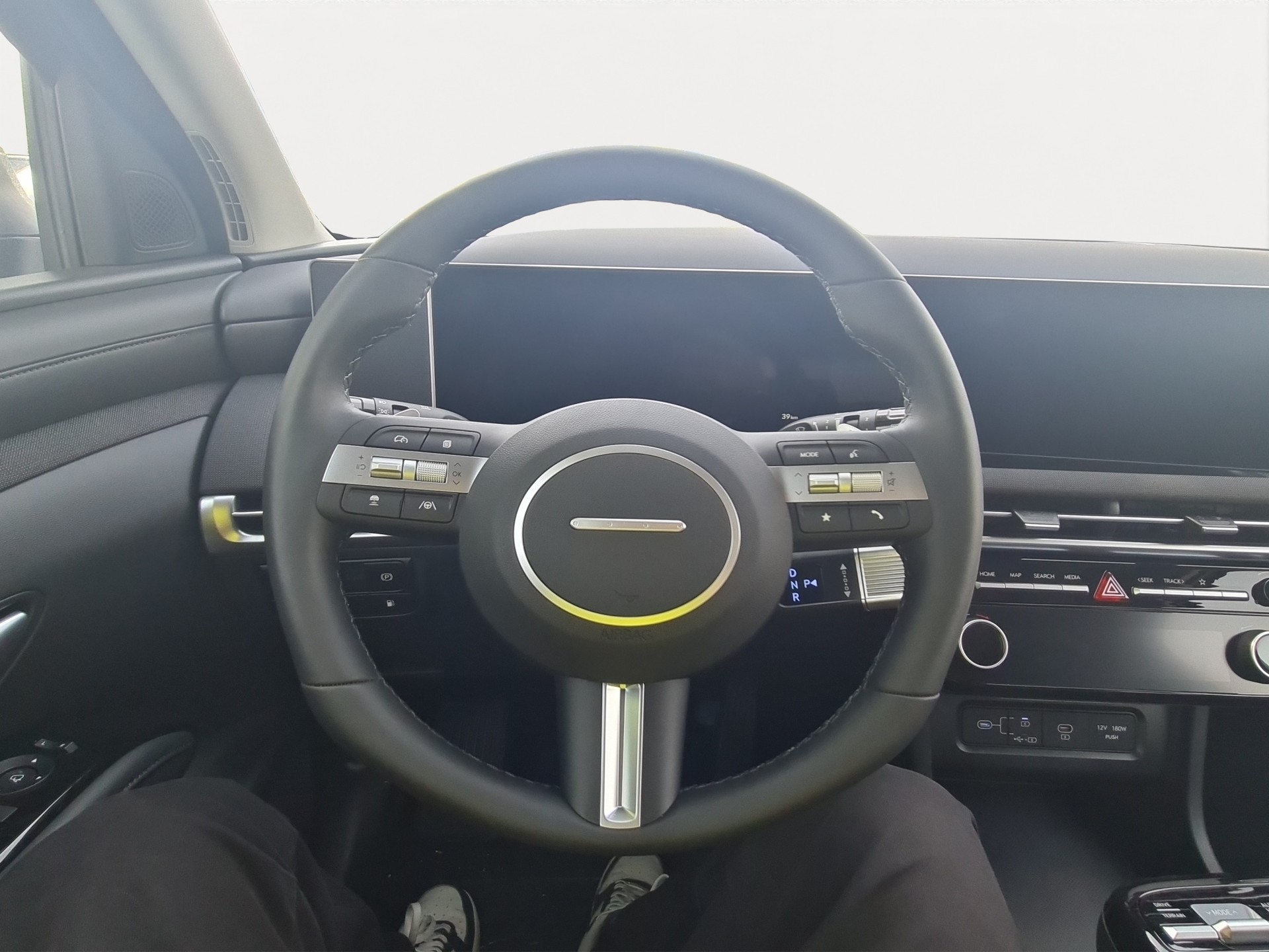HYUNDAI Tucson 1.6 TGDi PHEV Techno Sky 4WD-image-9