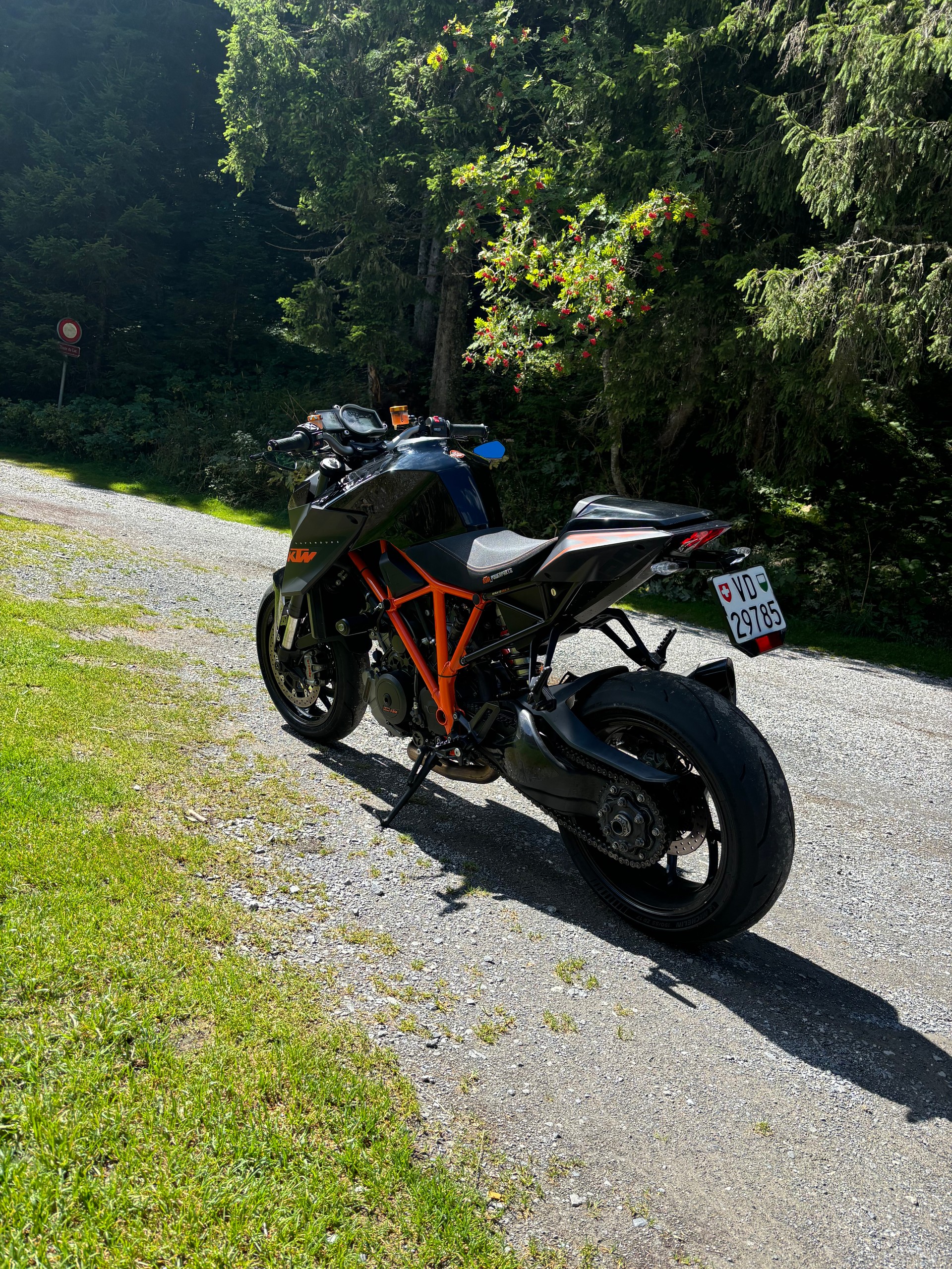 KTM 1290 Super Duke R-image-2