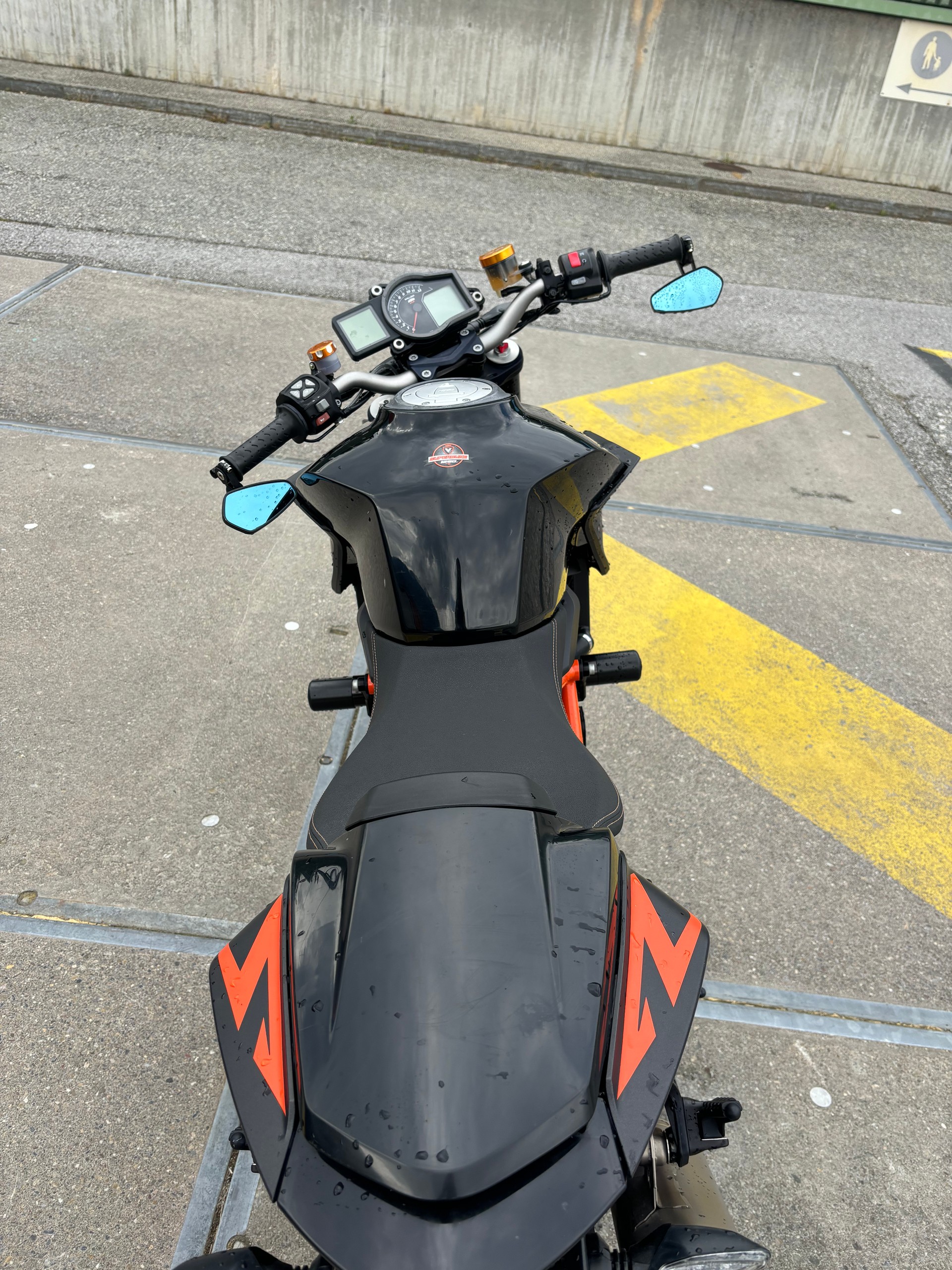 KTM 1290 Super Duke R-image-6