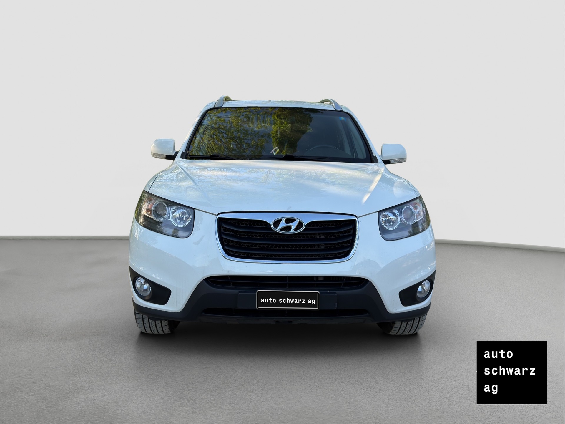HYUNDAI Santa Fe 2.2 CRDI Swiss Plus Edition 4WD Automatic-image-1