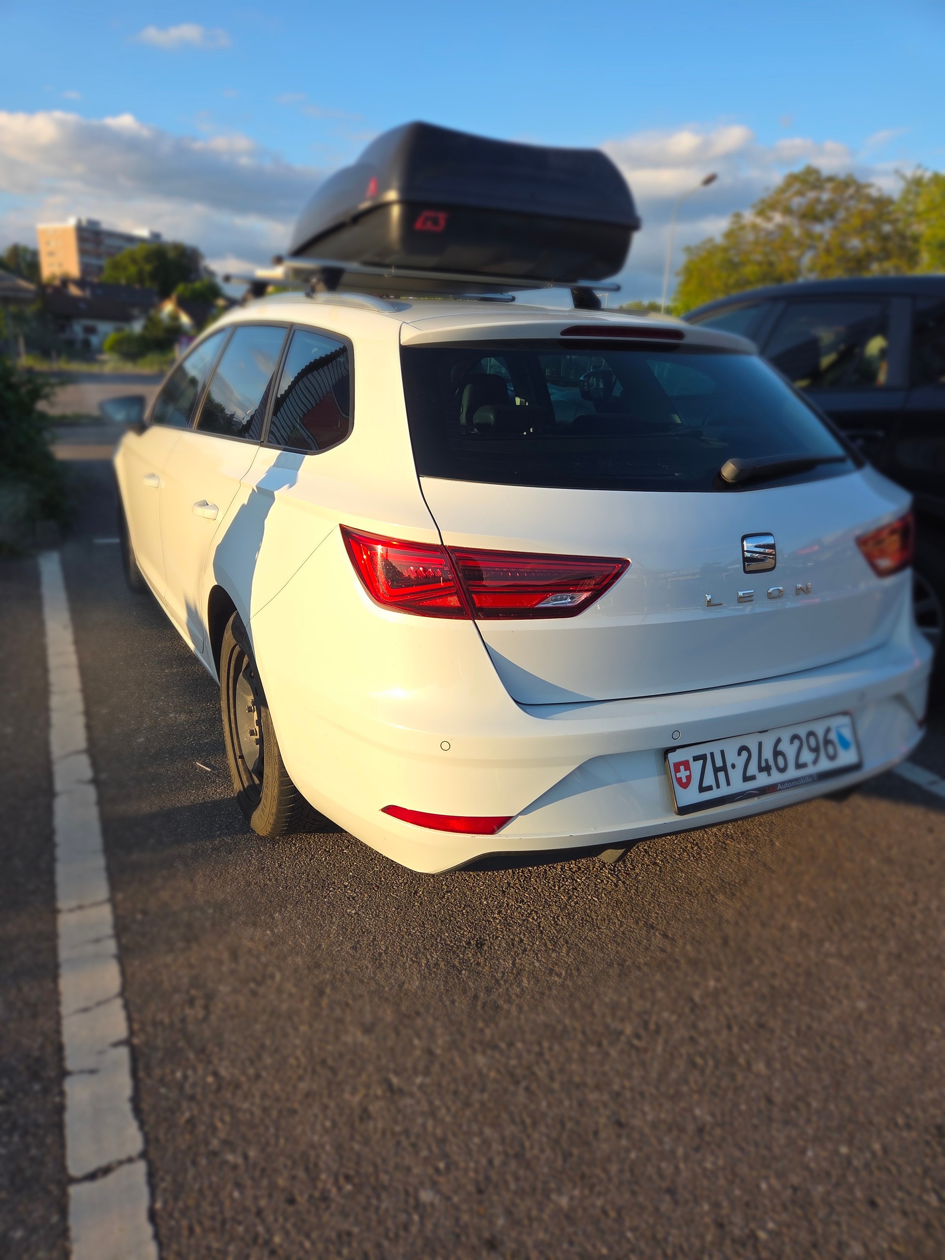 SEAT 2.0 TDI Style DSG-image-1
