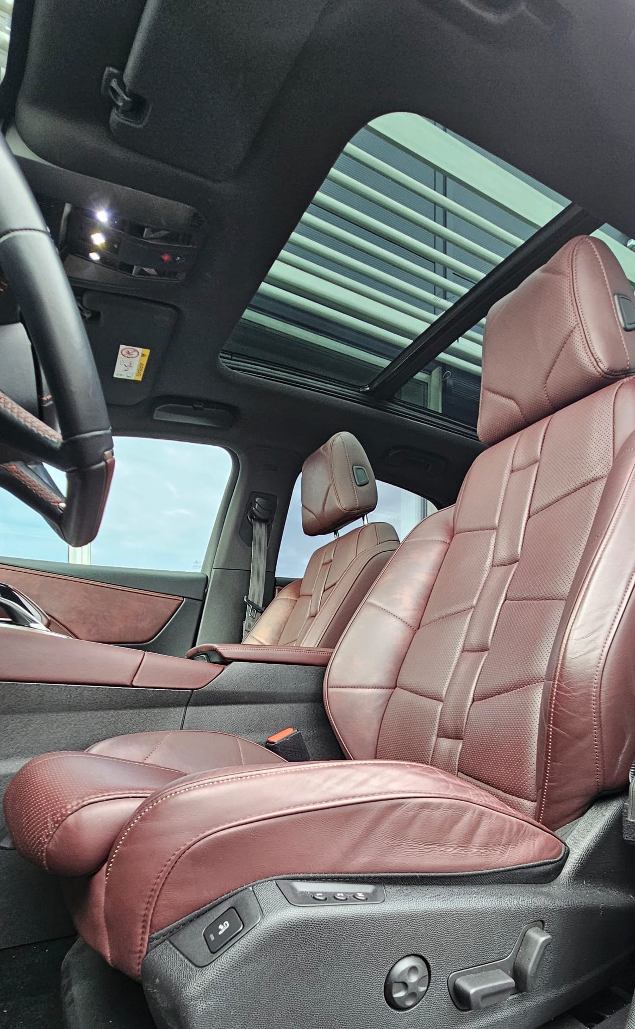 DS AUTOMOBILES DS7 Crossback 2.0 BlueHDi 180 GRAND CHIC LA PREMIERE FULL OPTIONS MFK-image-4