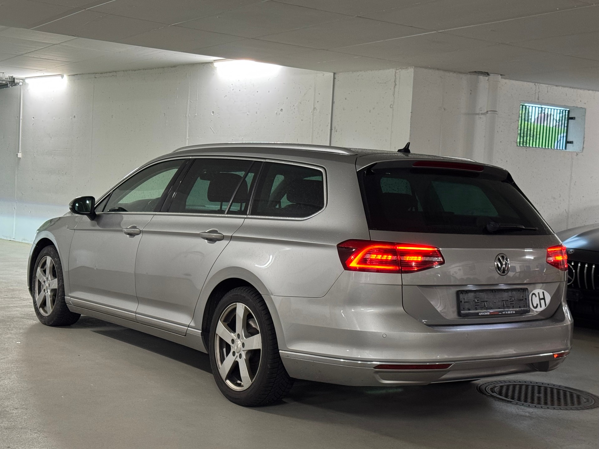 VW Passat Variant 2.0 TDI BMT Highline DSG Anhängerkupplung-image-4