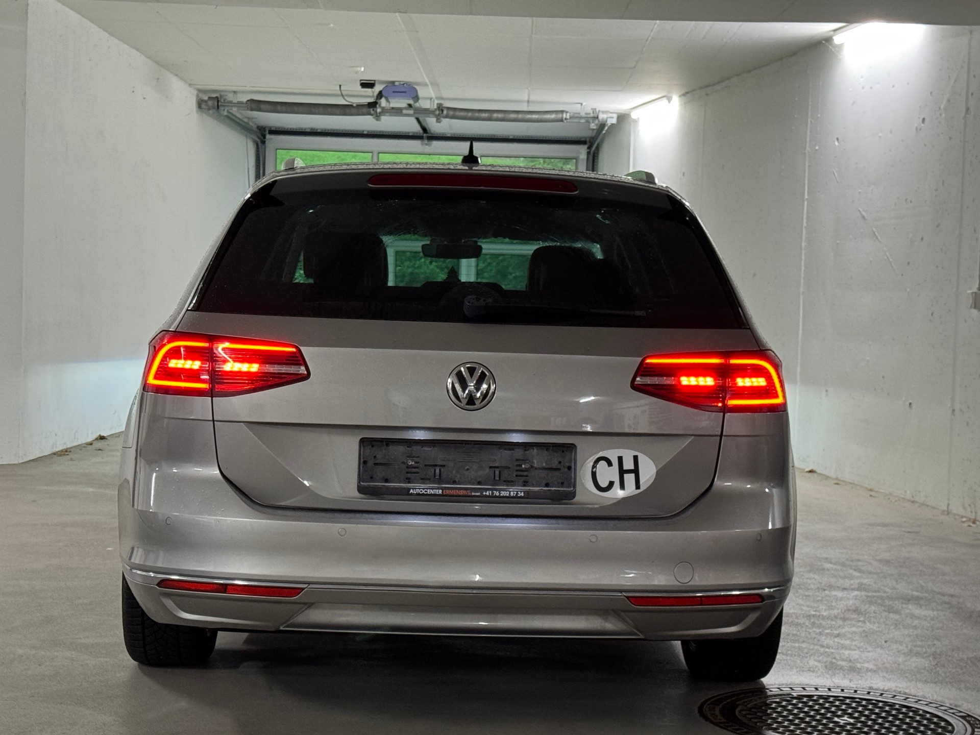 VW Passat Variant 2.0 TDI BMT Highline DSG Anhängerkupplung-image-5