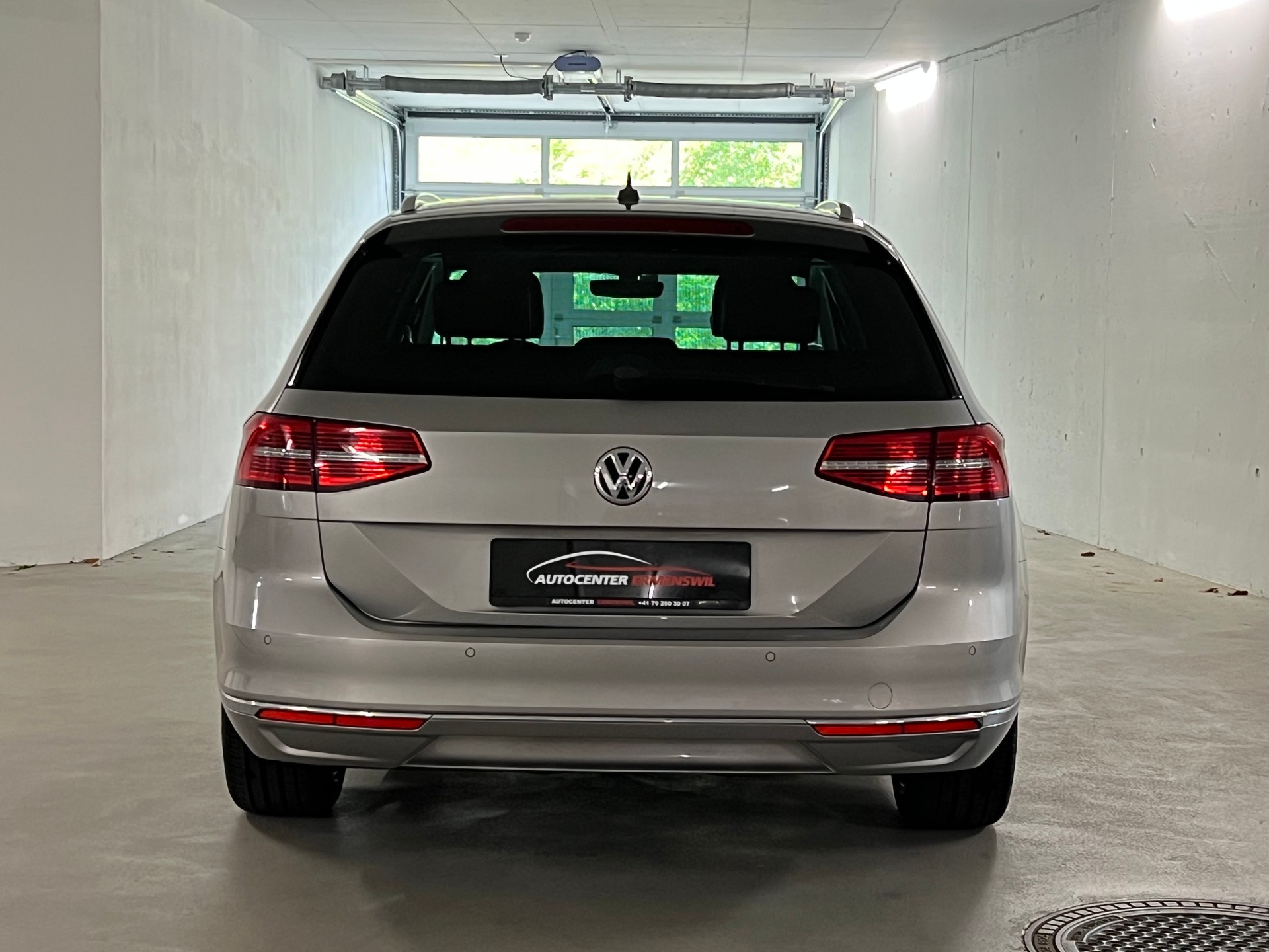 VW Passat Variant 2.0 TDI BMT Highline DSG Anhängerkupplung-image-5