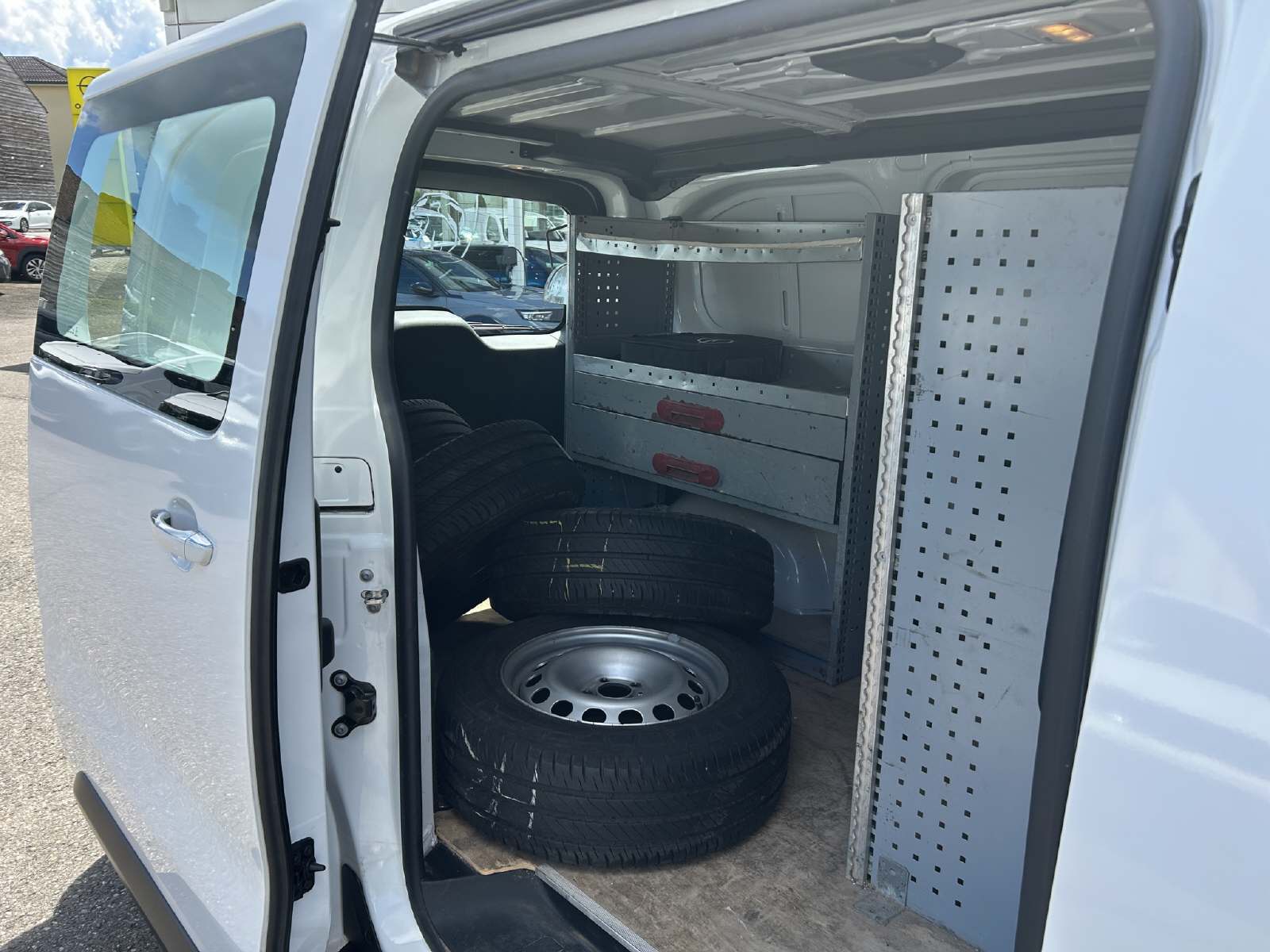OPEL Vivaro-e Cargo 2.7 t M 50kWh Enjoy-image-12