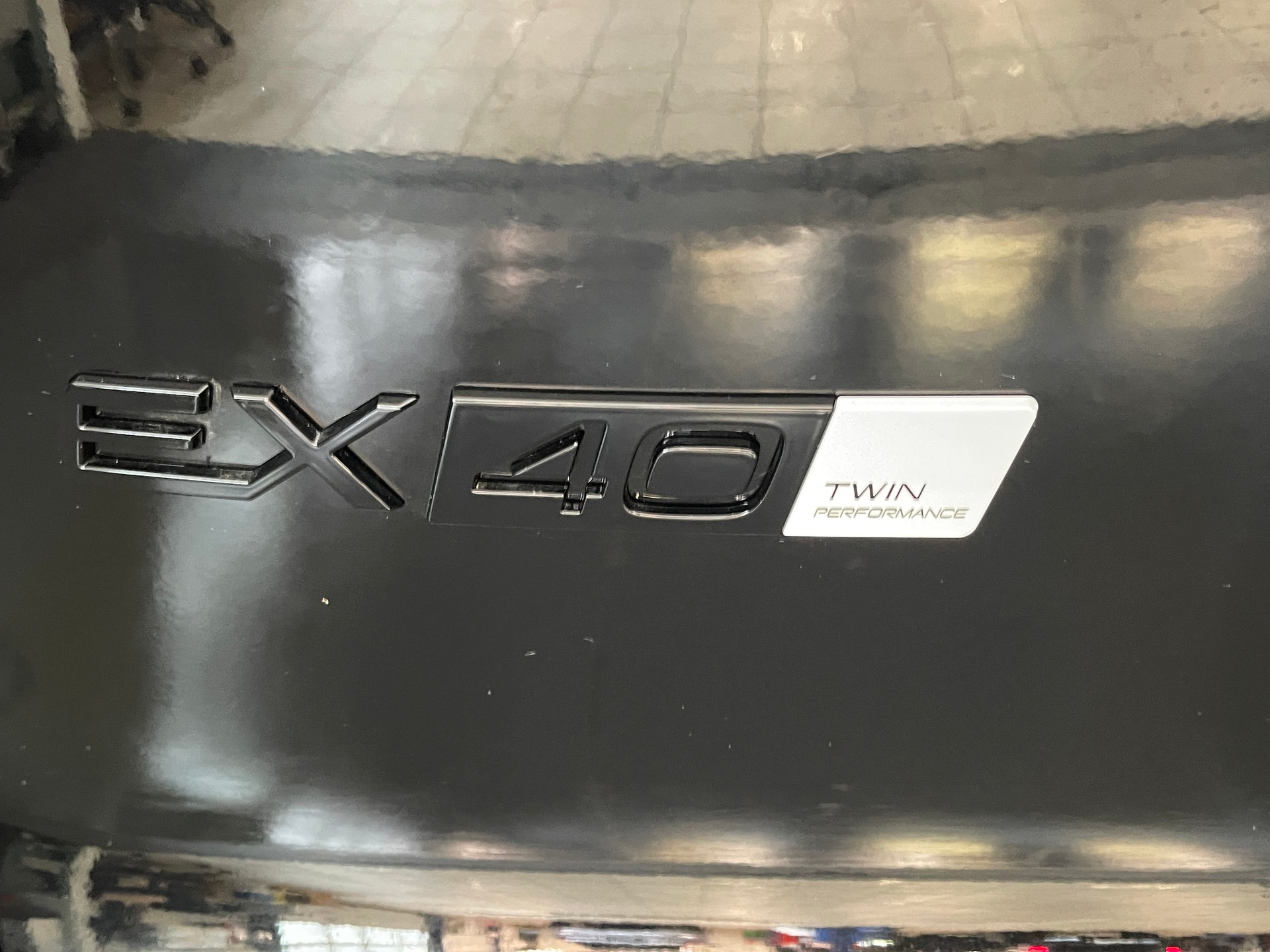 VOLVO EX40 Twin Black Edition AWD-image-5