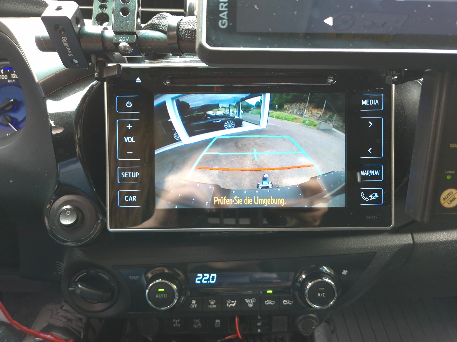 TOYOTA Hilux 2.4D-4D Style DoubleCab 4x4 A-image-25
