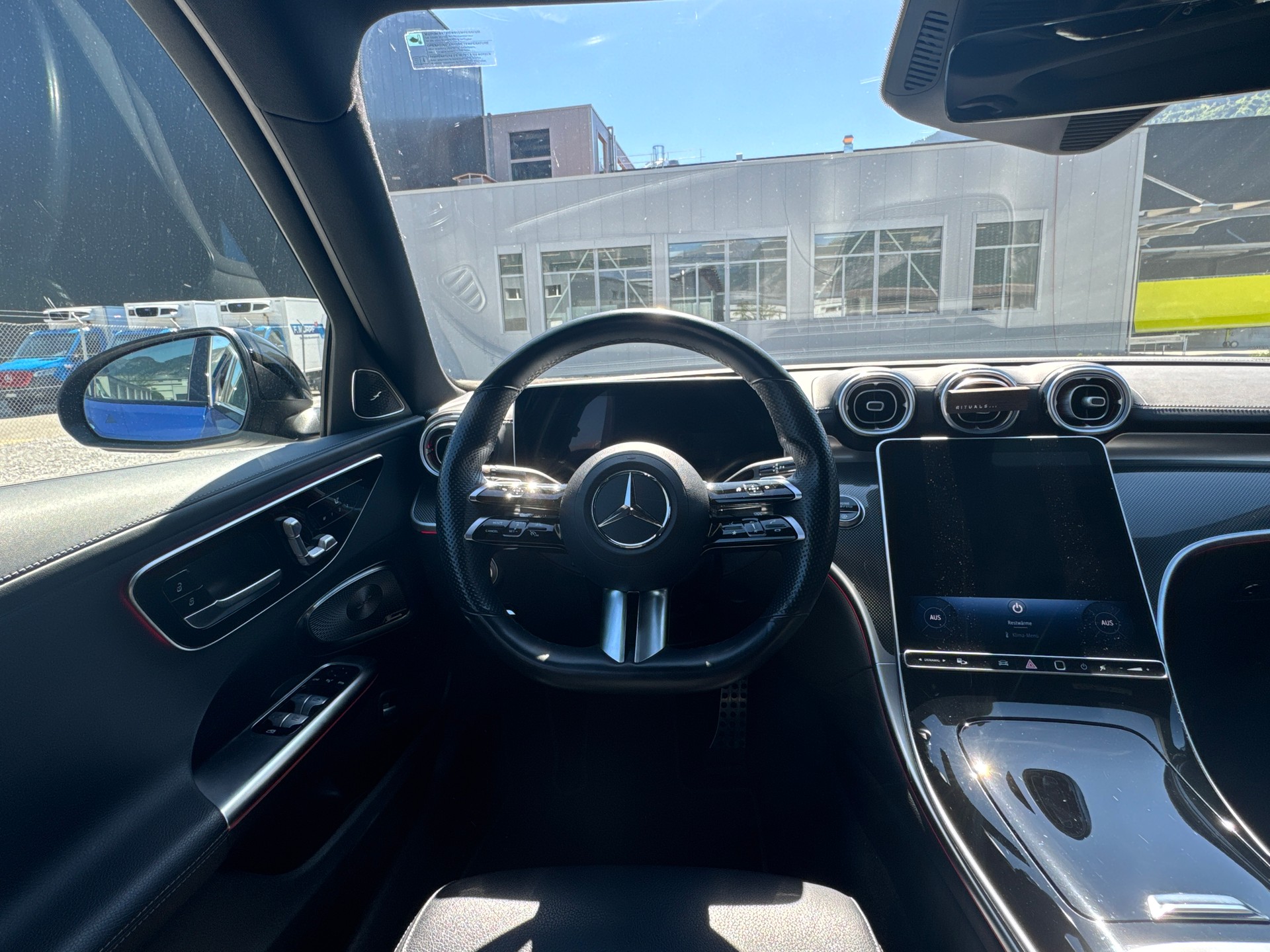 MERCEDES-BENZ C 200 AMG Line 4MATIC-image-5