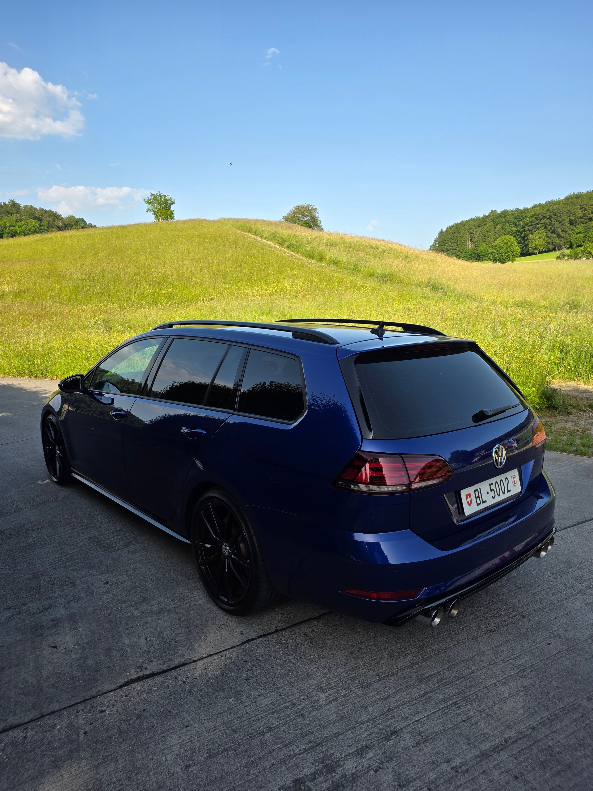 VW 2.0 TSI R 310 DSG 4motion-image-3