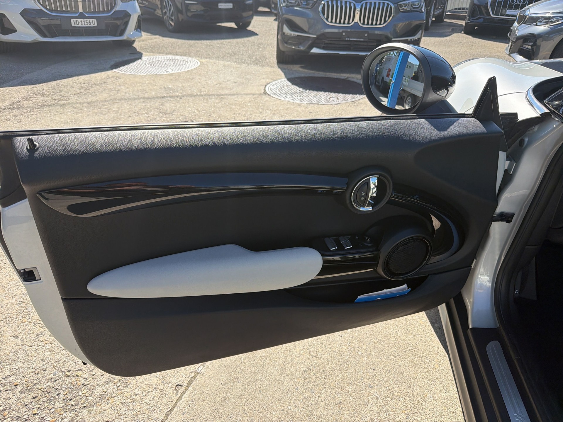 MINI Cooper S Cabriolet DKG-image-16