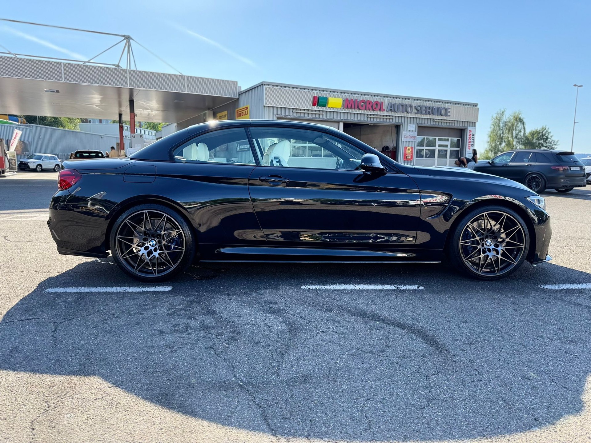 BMW M4 Cabriolet Drivelogic M Competition-image-11