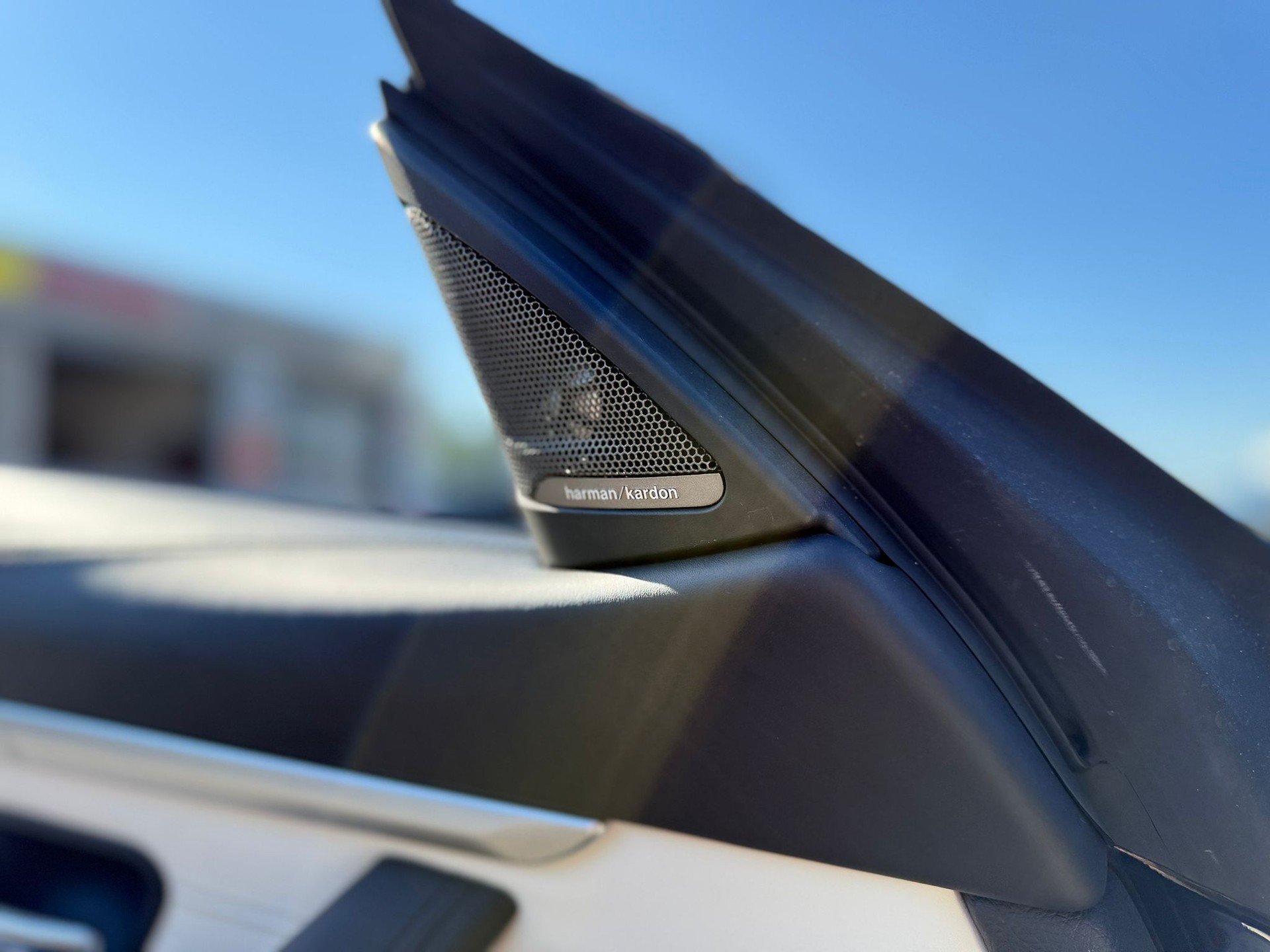 BMW M4 Cabriolet Drivelogic M Competition-image-16
