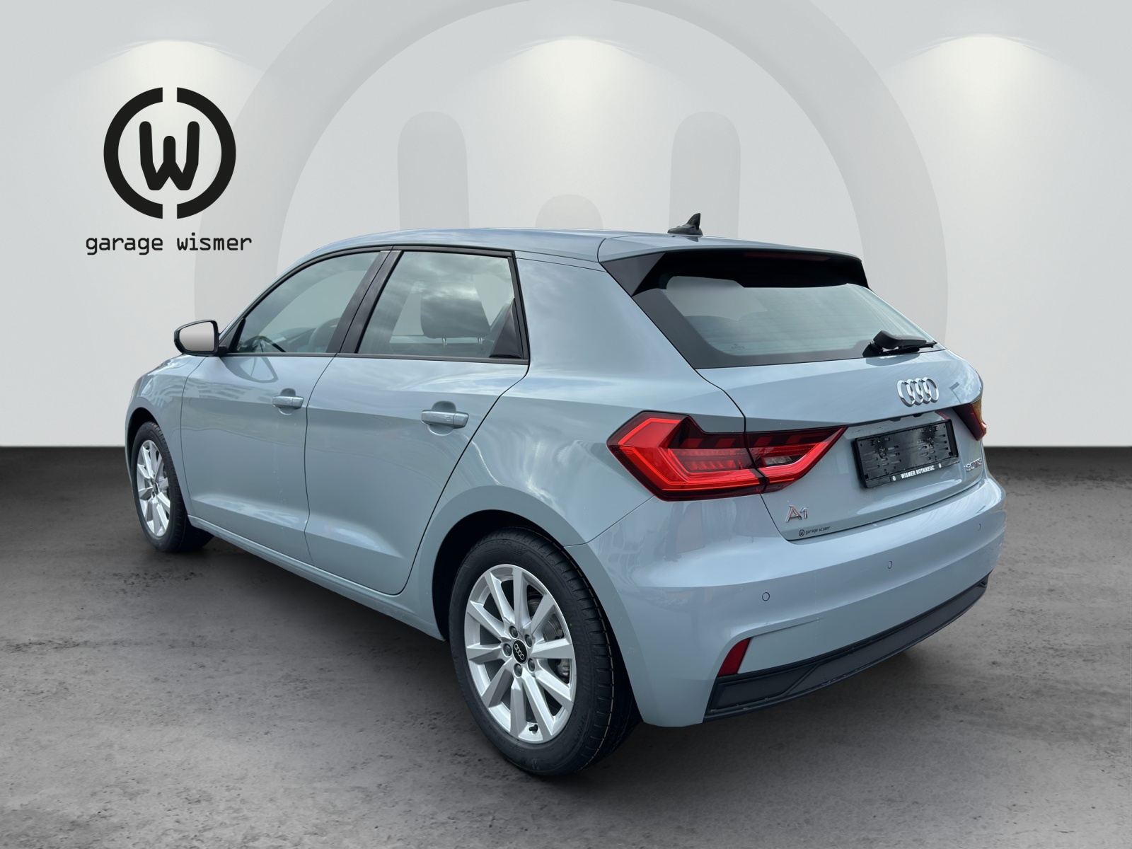 AUDI A1 Sportback 30 TFSI Attraction S-tronic-image-2