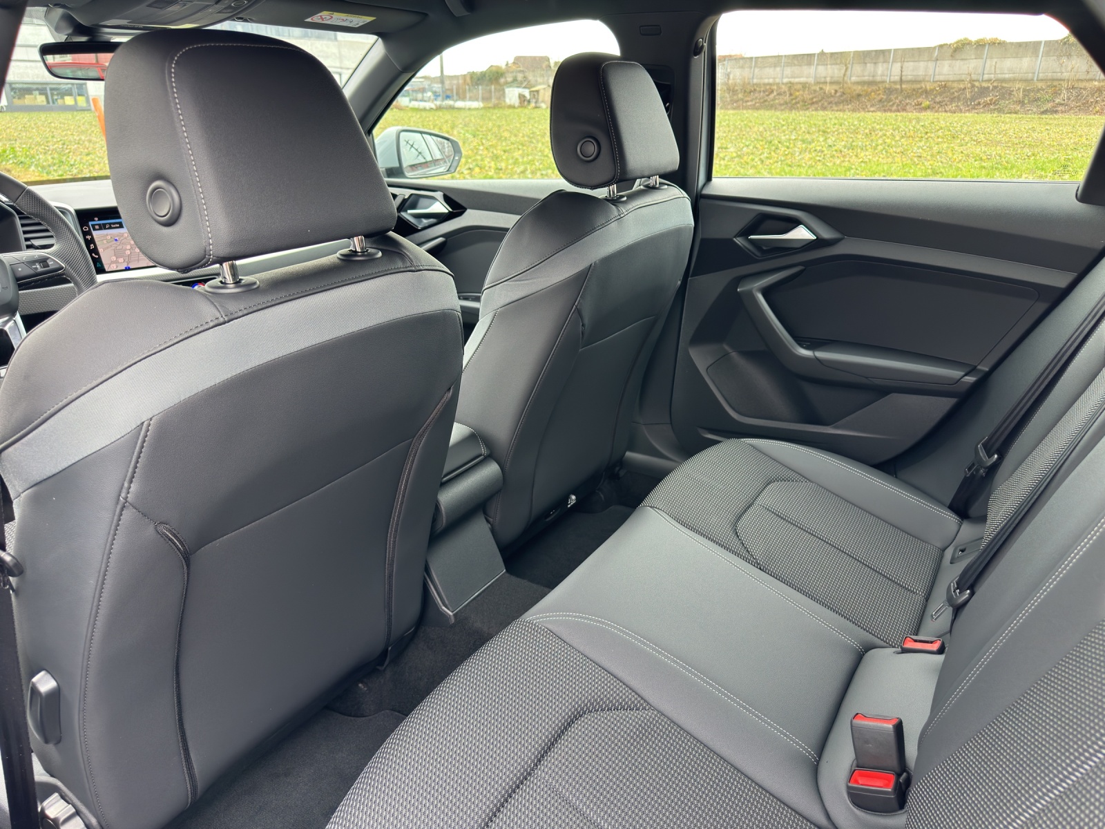 AUDI A1 Sportback 30 TFSI Attraction S-tronic-image-17