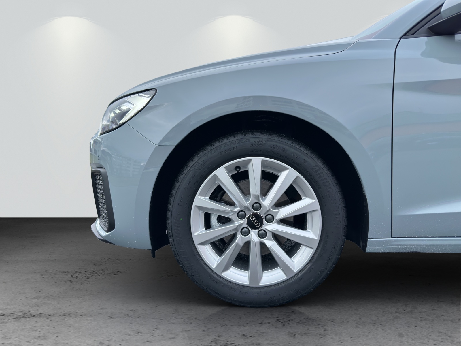 AUDI A1 Sportback 30 TFSI Attraction S-tronic-image-10