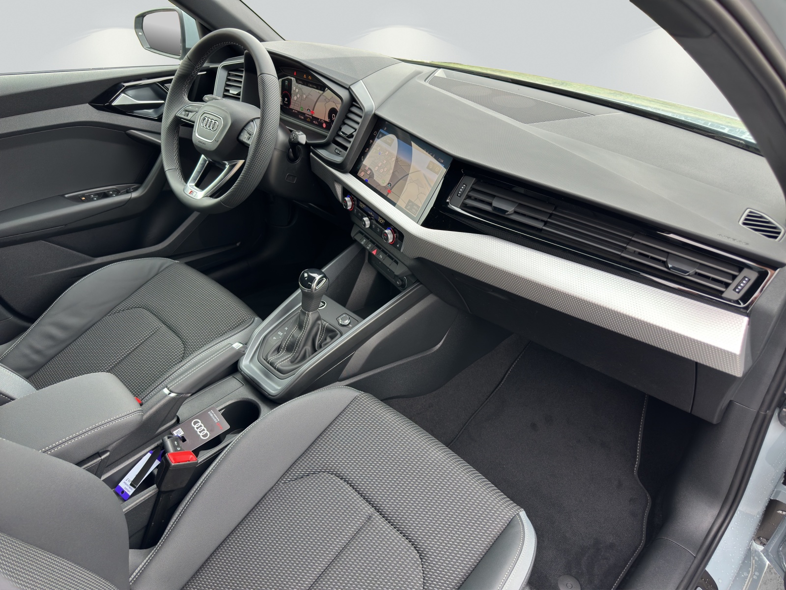AUDI A1 Sportback 30 TFSI Attraction S-tronic-image-7