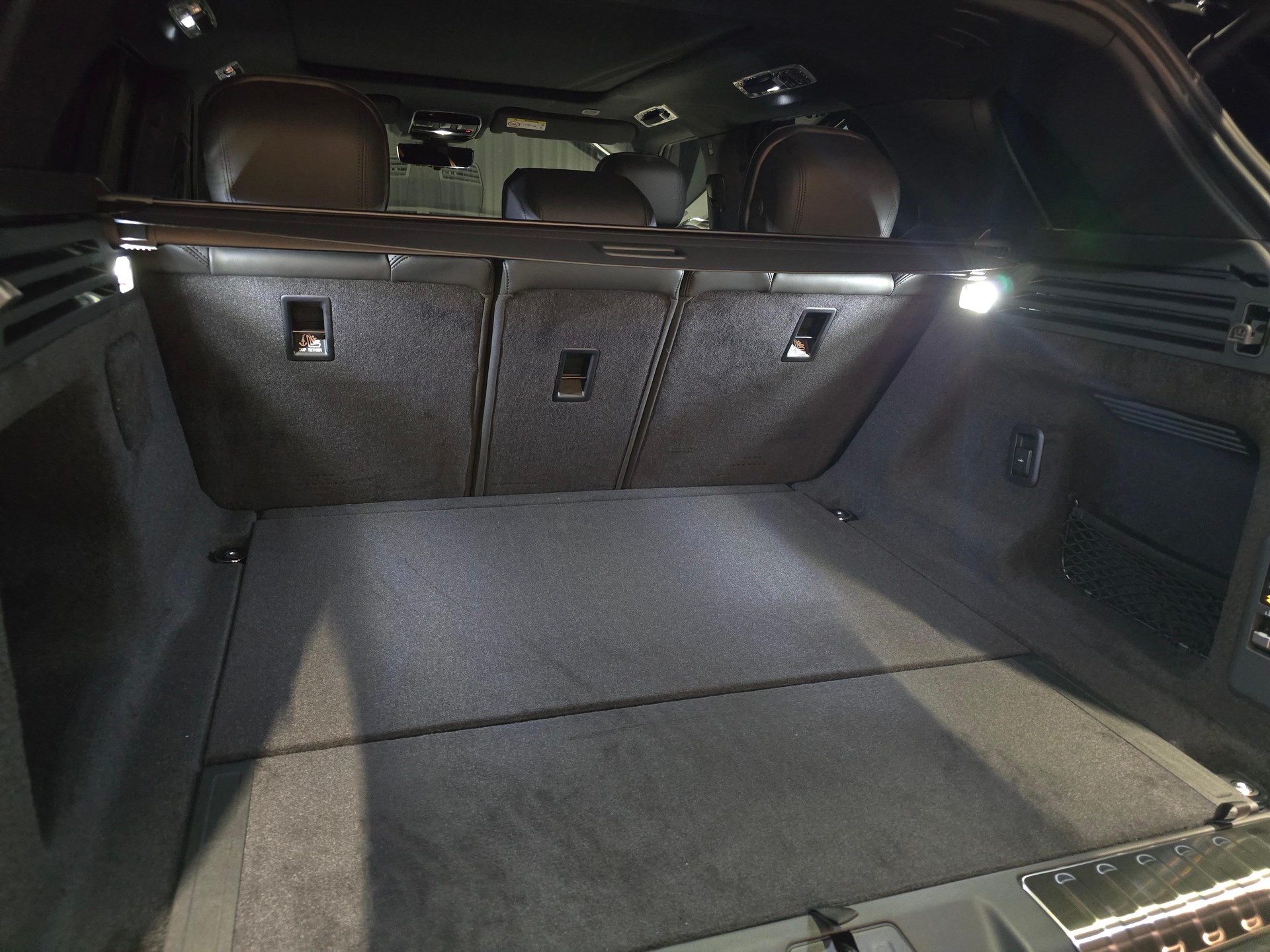 LAND ROVER Range Rover Sport 3.0 I6 P550e Autobiography-showroom-element-3