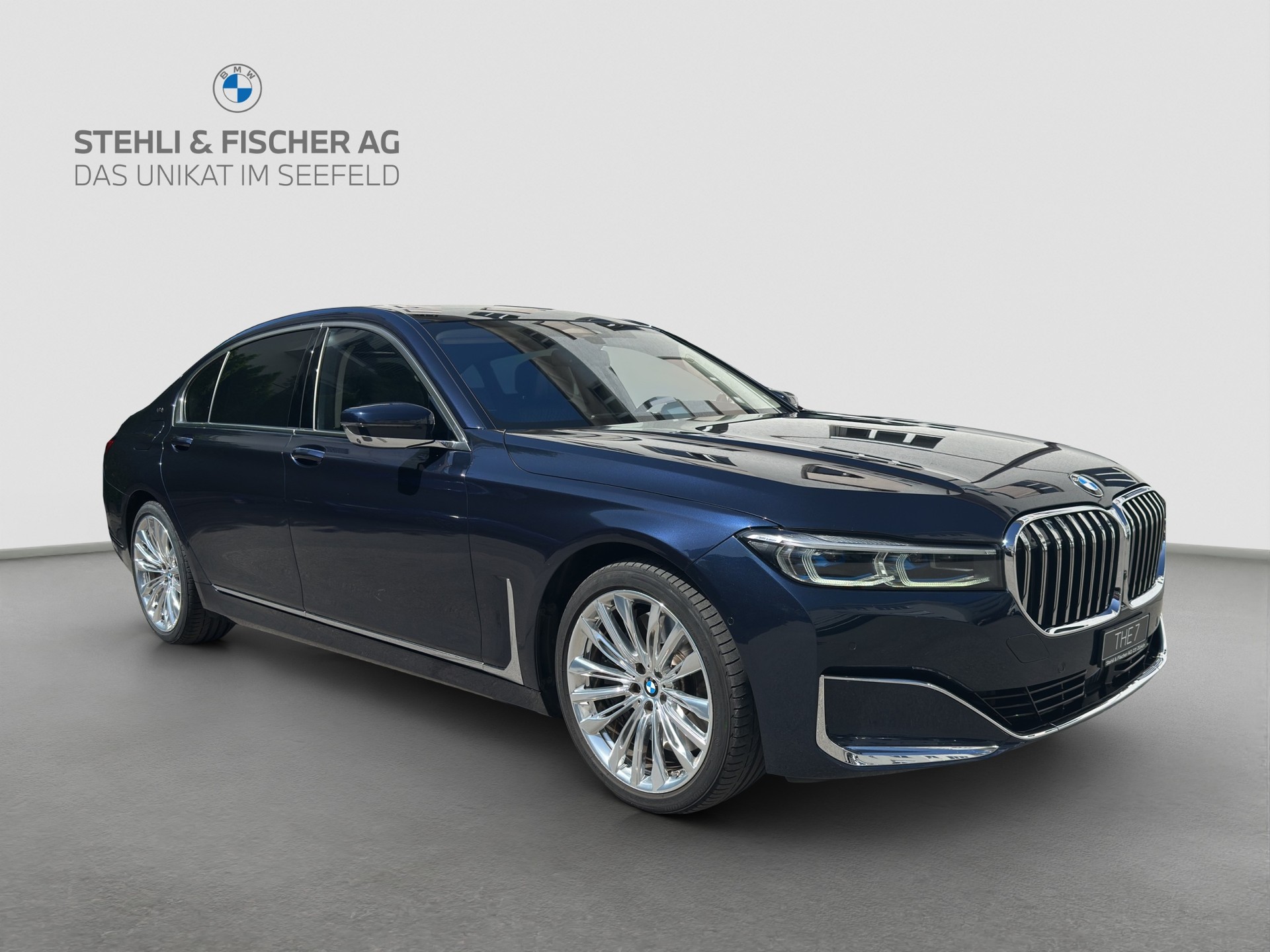 BMW M760Li xDrive Sport Getriebe-showroom-element-1