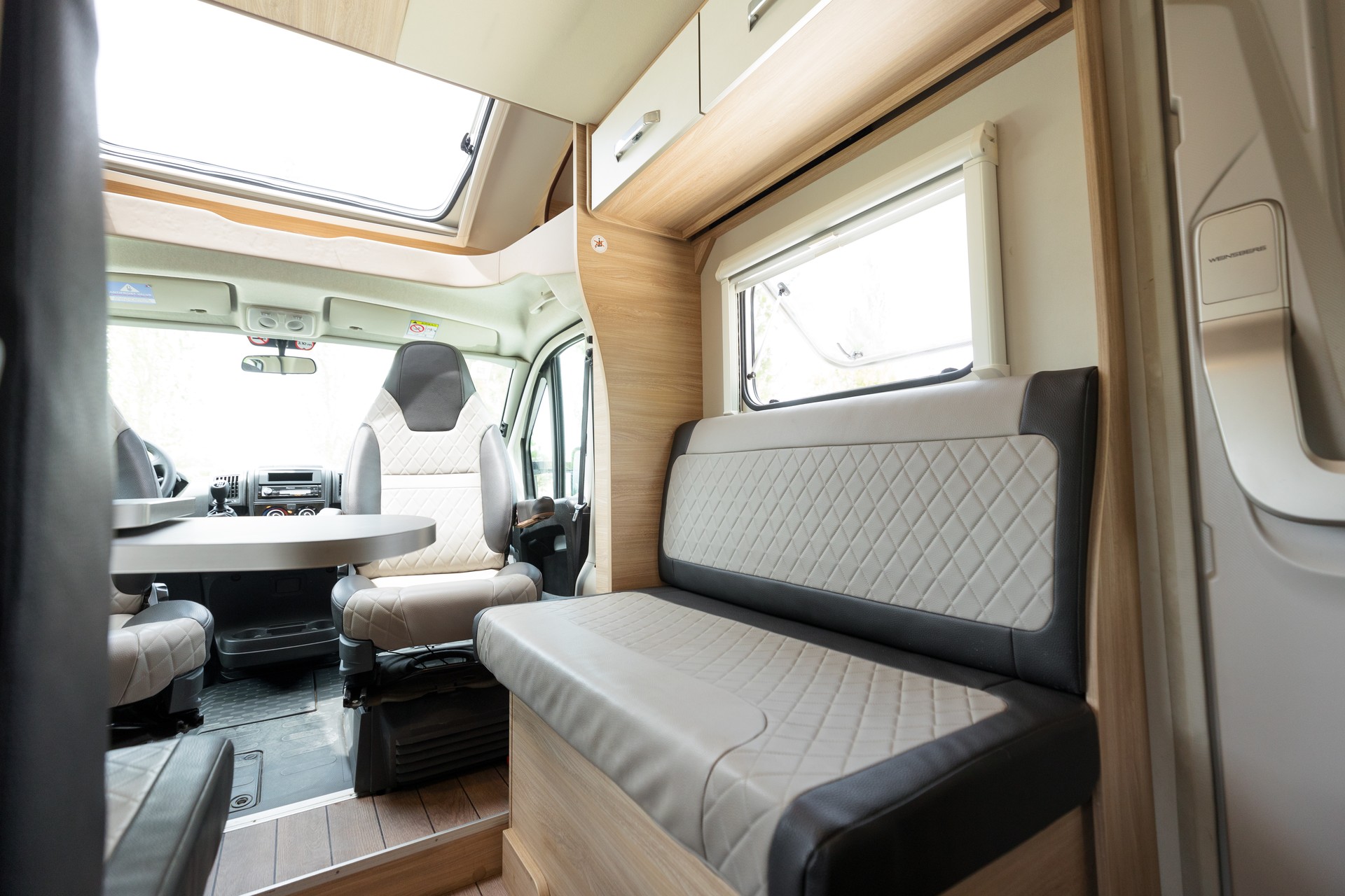 FIAT 2020 Fiat Ducato Weinsberg Carasuite | Voll ausgestattet | 5 Schlafplätze-showroom-element-1