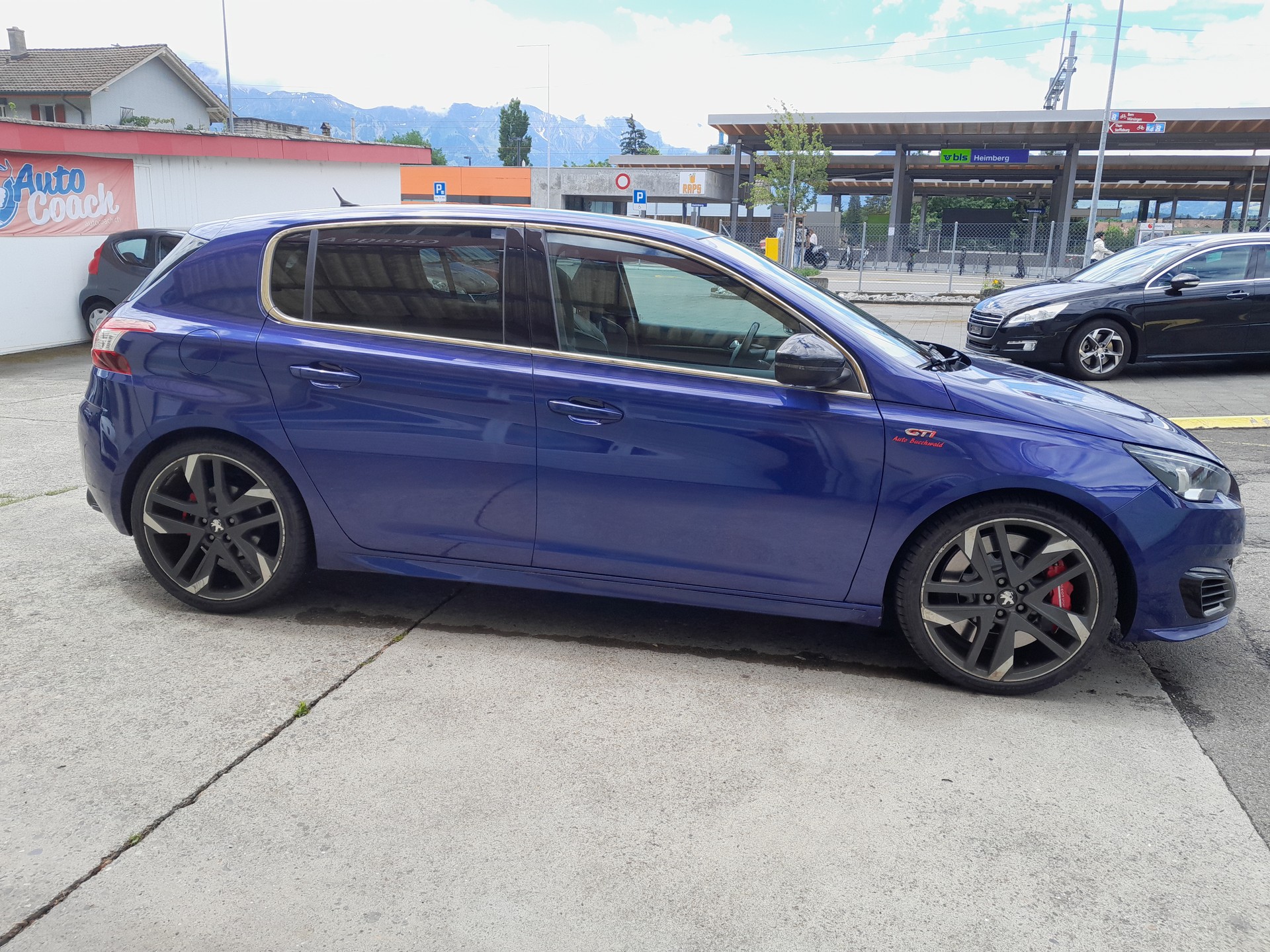 PEUGEOT 308 1.6 GTi-image-2