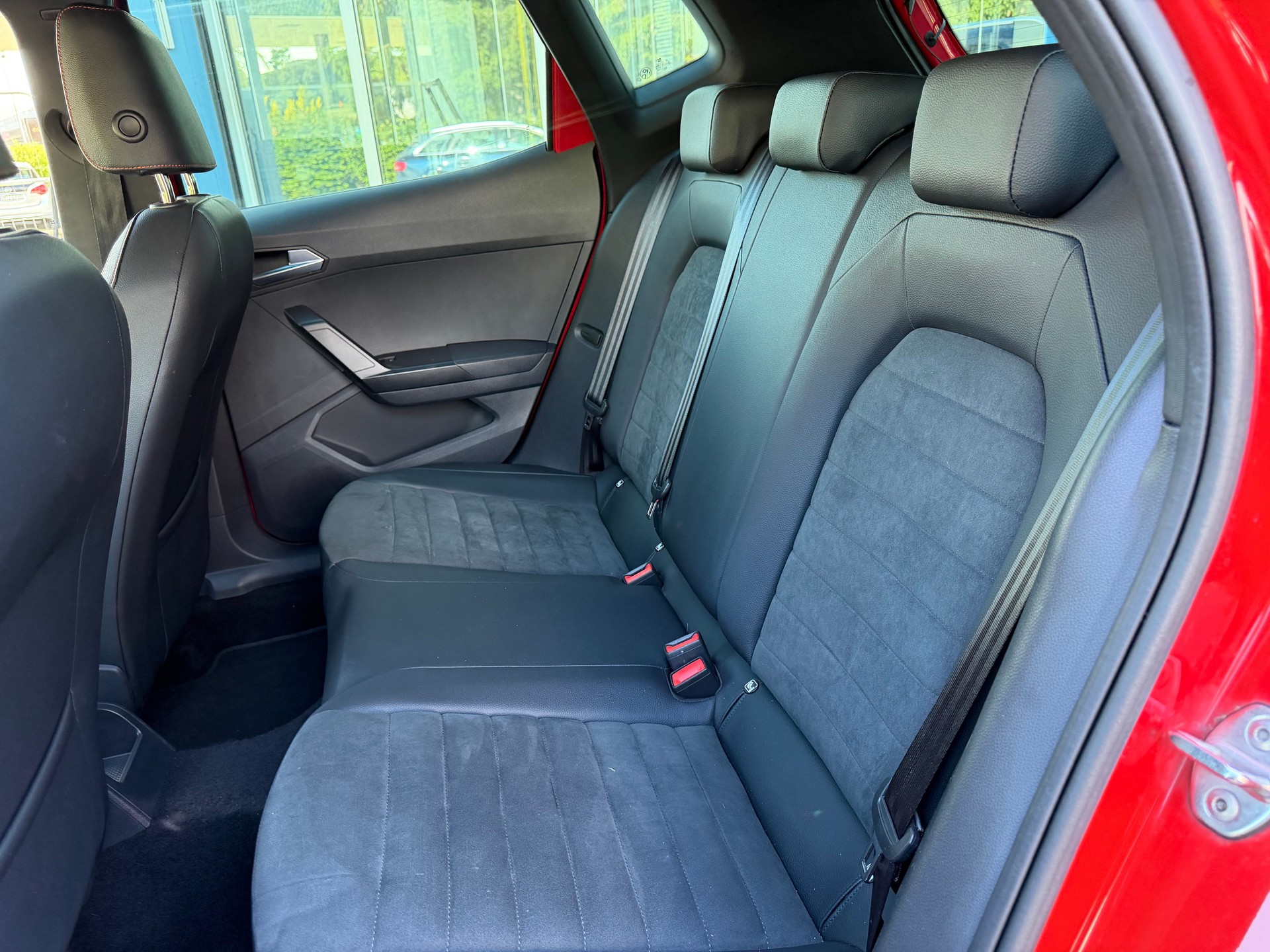 SEAT Arona 1.5 Eco TSI FR DSG-image-10