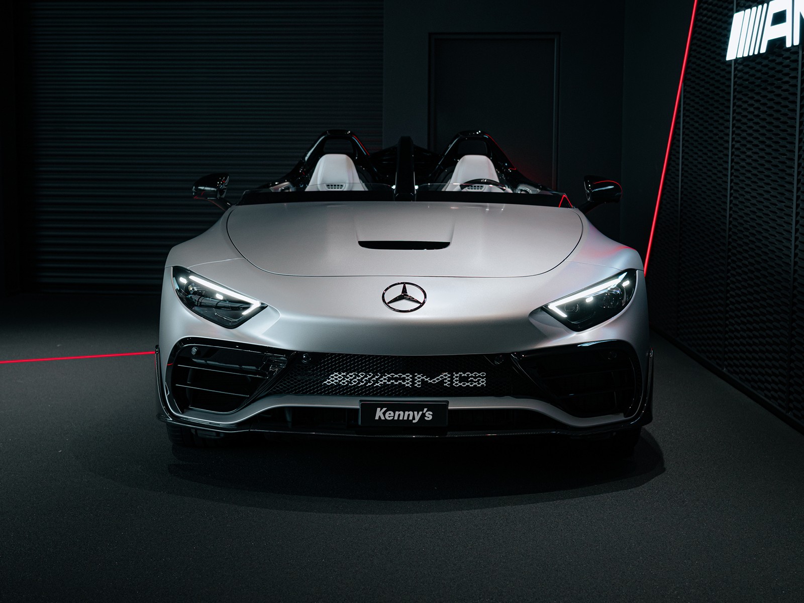 MERCEDES-BENZ Mercedes-AMG PureSpeed-showroom-element-2