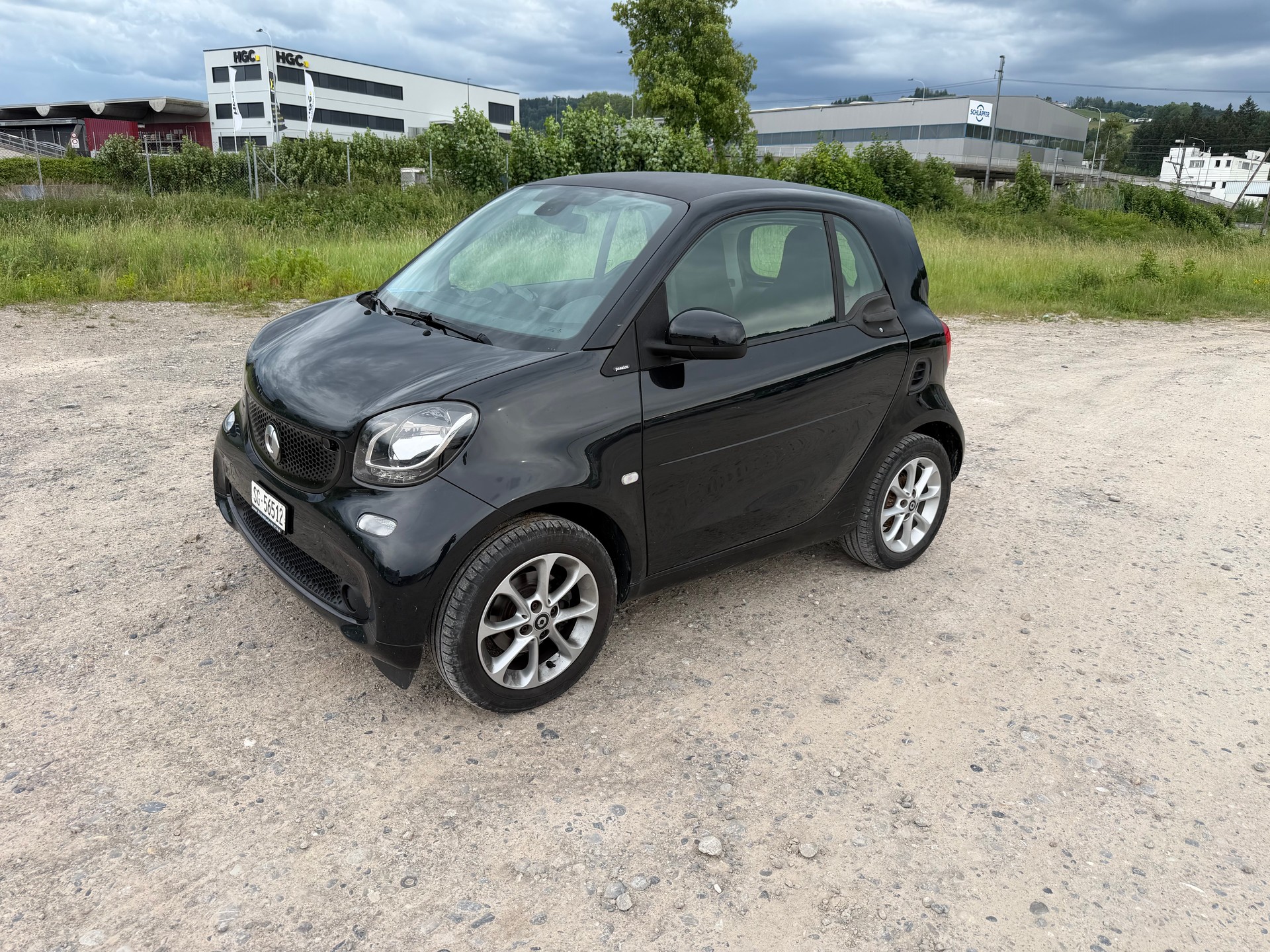 SMART fortwo black pearl-image-2