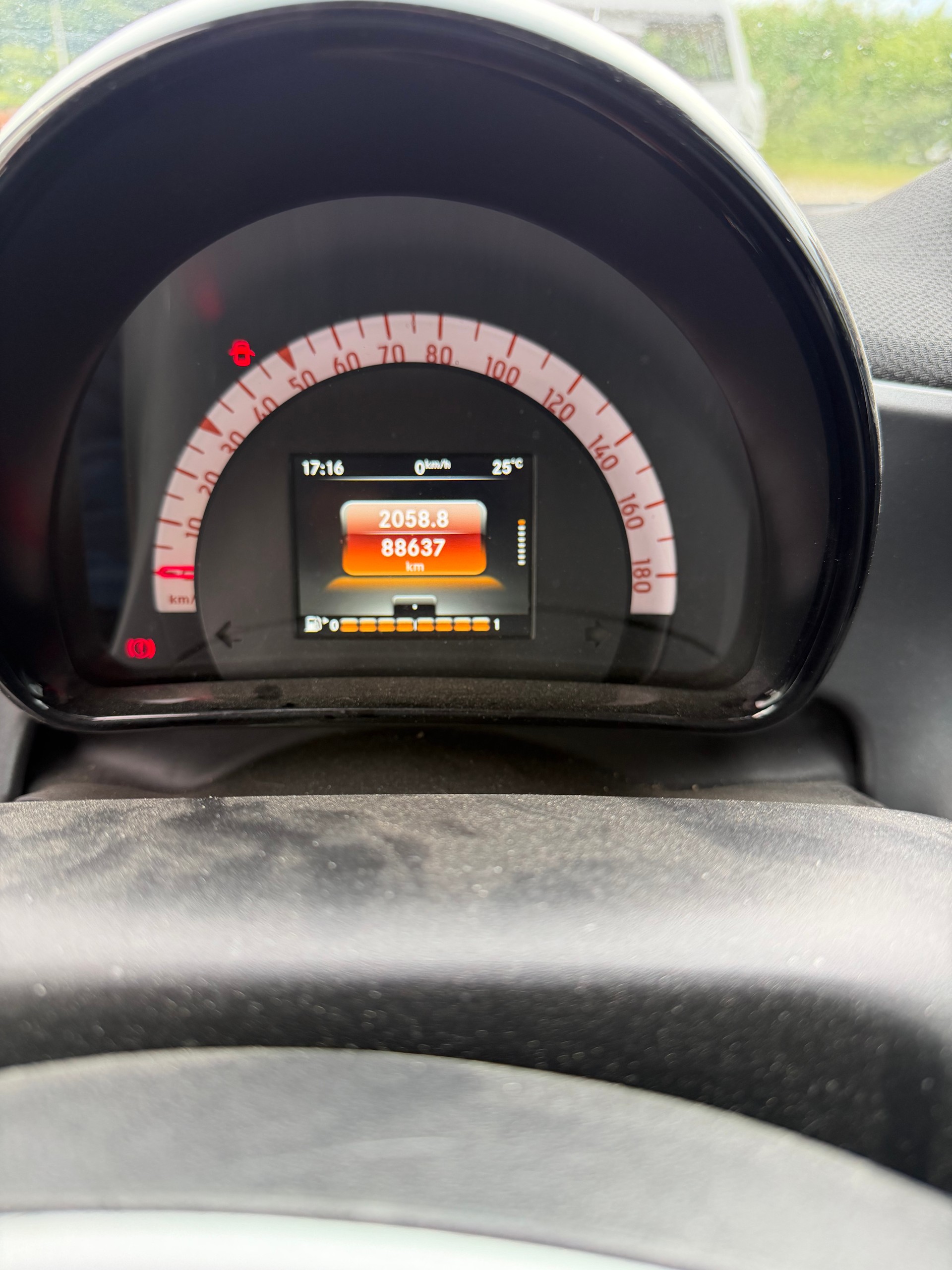 SMART fortwo black pearl-image-3