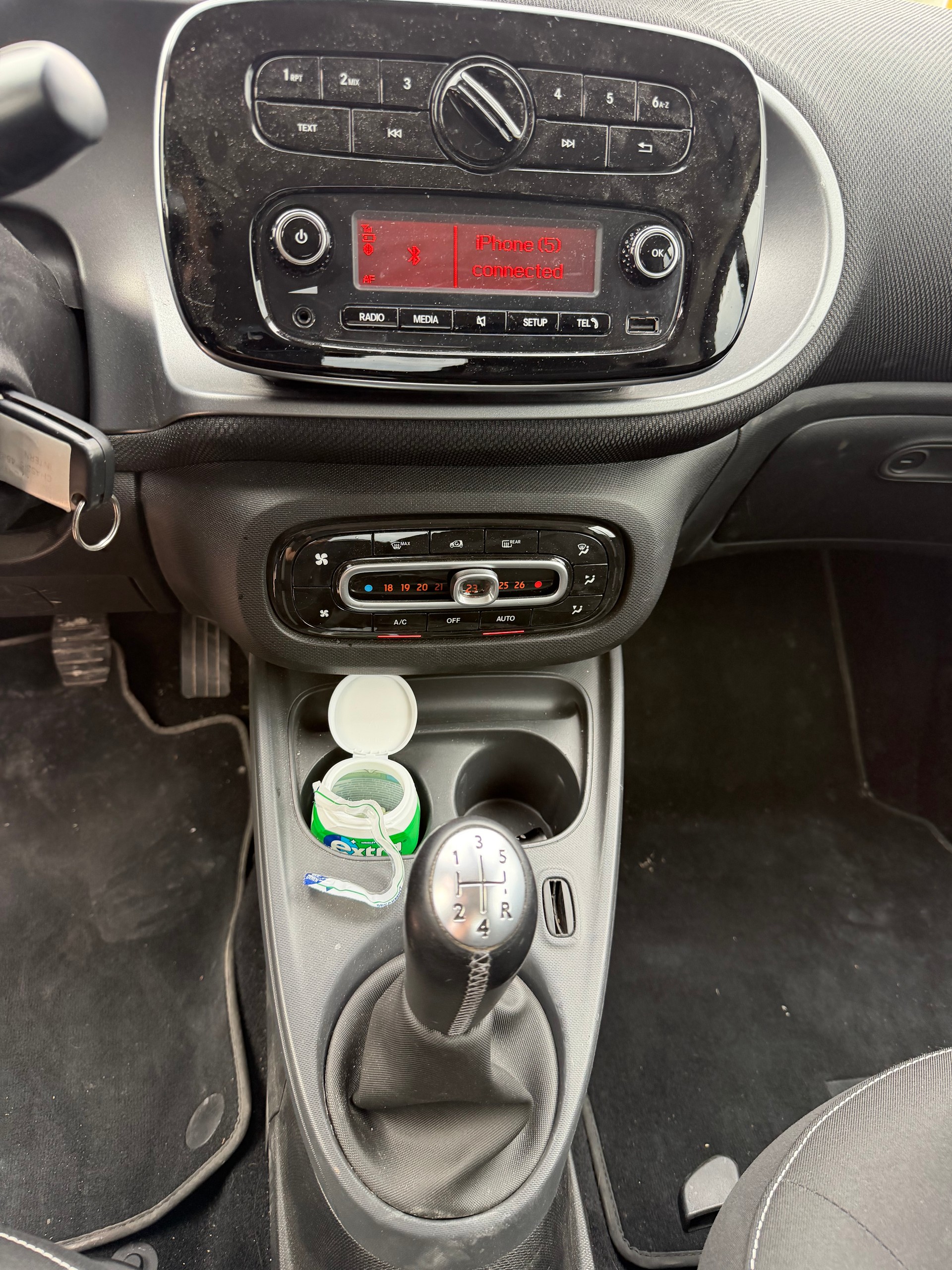 SMART fortwo black pearl-image-4