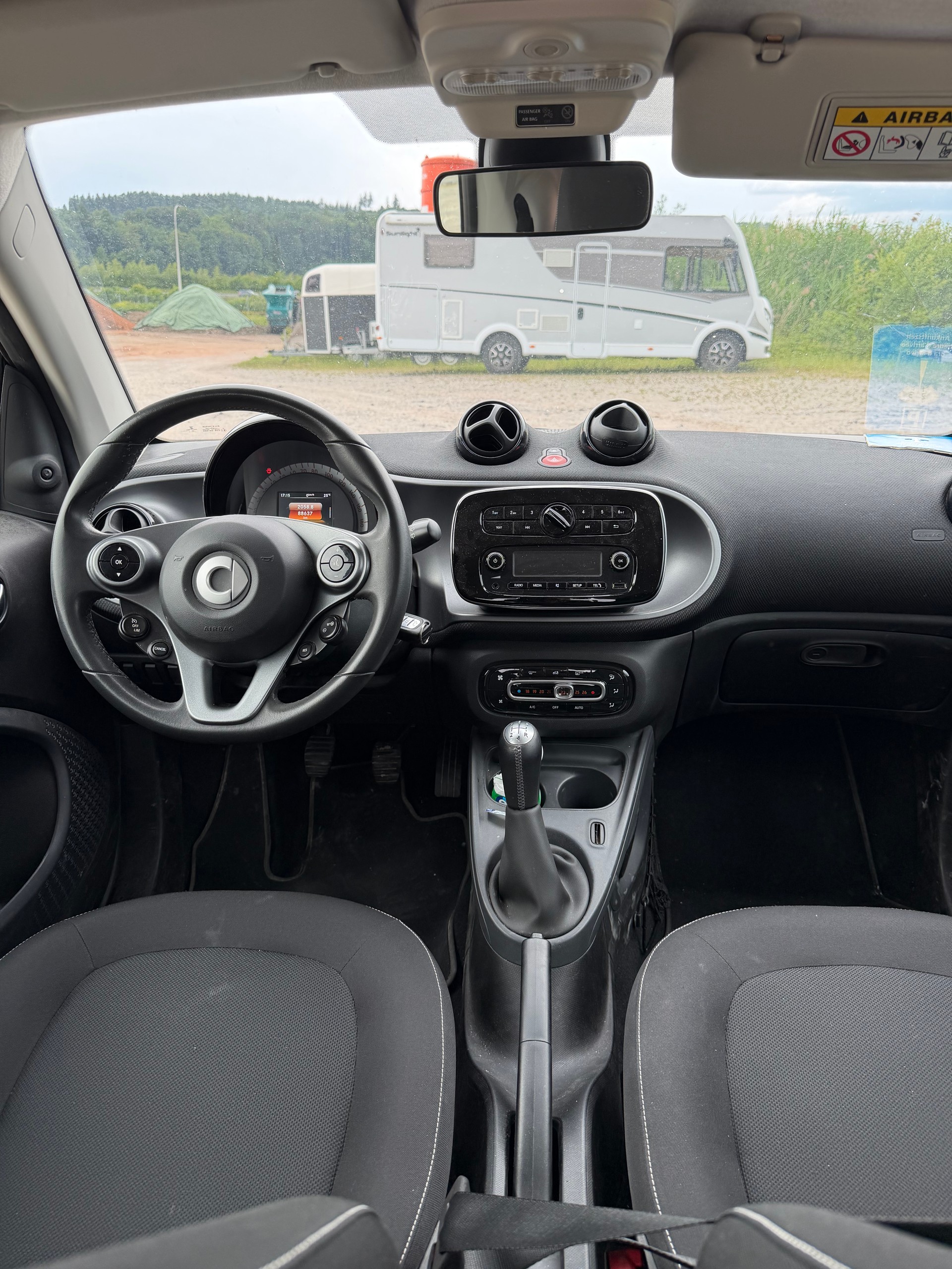 SMART fortwo black pearl-image-5