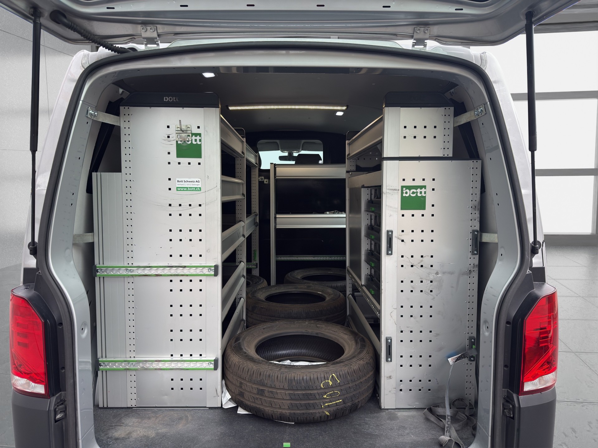 VW T6.1 2.0 TDI 4Motion-image-8