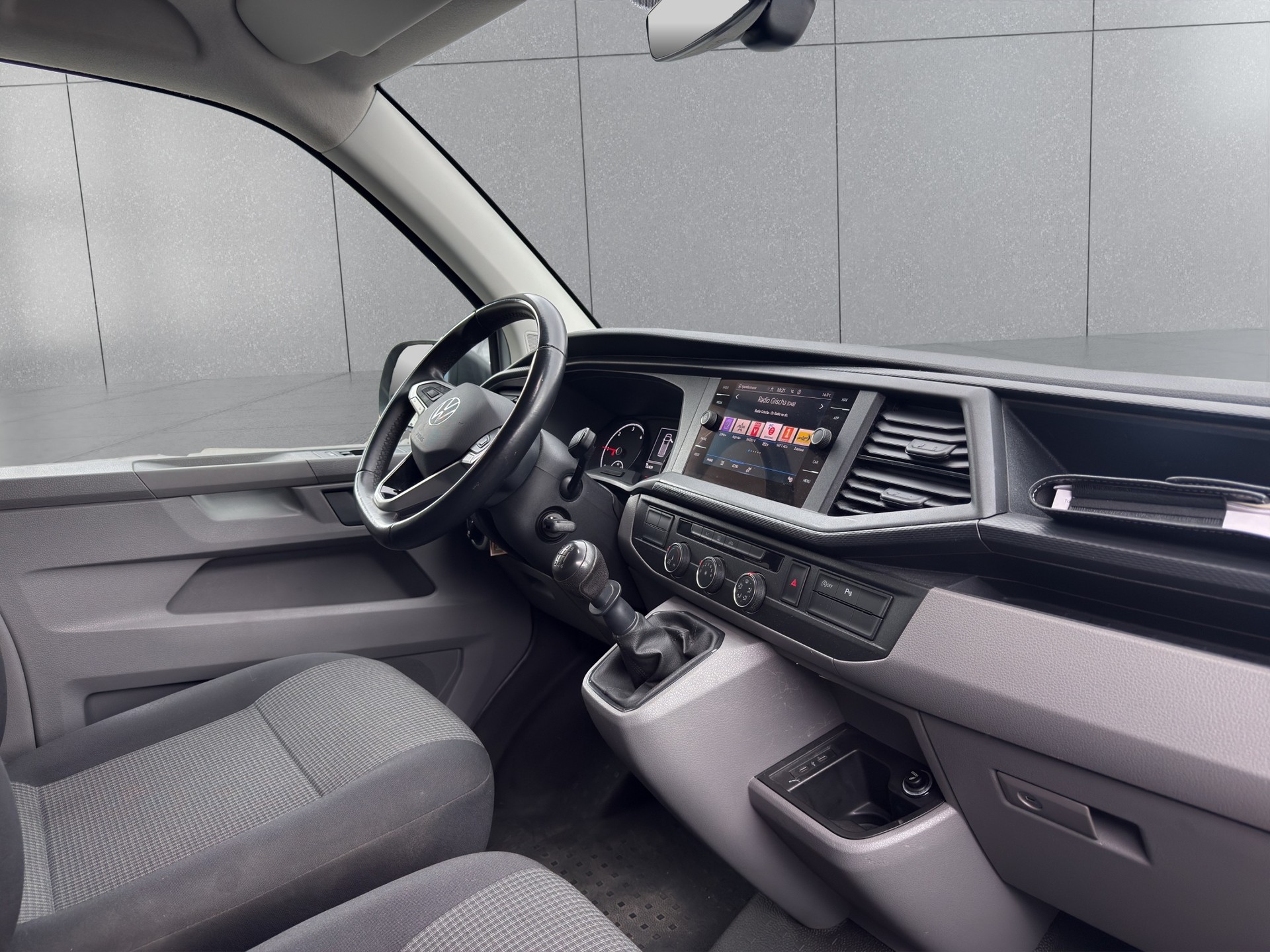 VW T6.1 2.0 TDI 4Motion-image-5