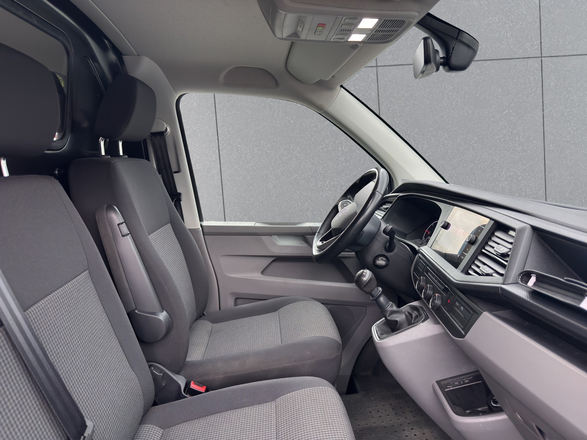 VW T6.1 2.0 TDI 4Motion-image-12