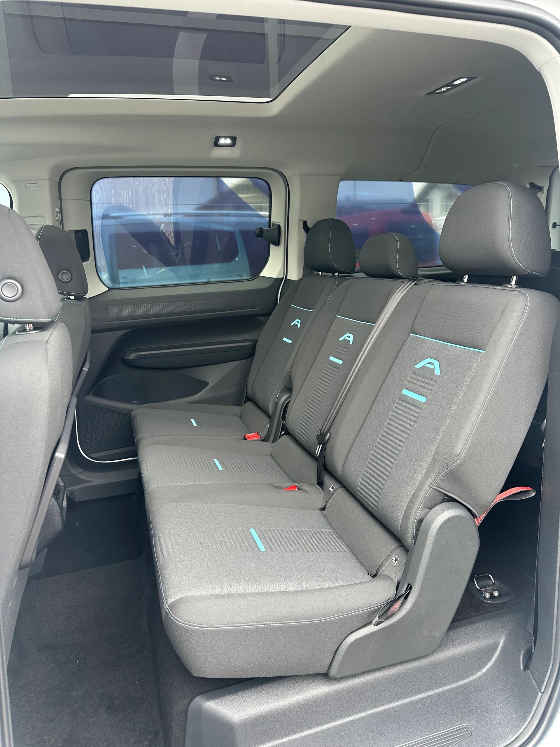 FORD TOURNEO CONNECT Grand 1.5 EcoB Active/PHEV/150CV-image-11