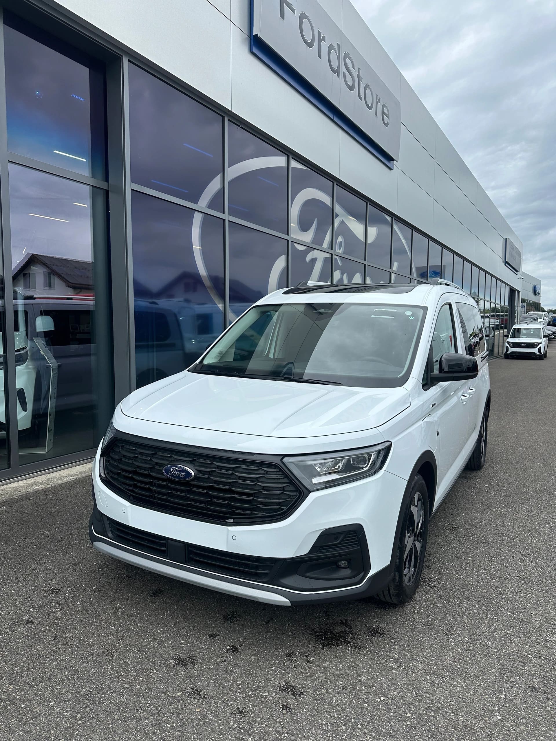 FORD TOURNEO CONNECT Grand 1.5 EcoB Active/PHEV/150CV