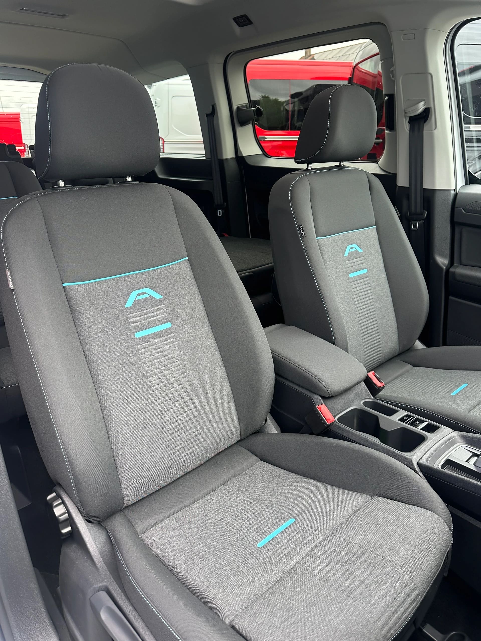 FORD TOURNEO CONNECT Grand 1.5 EcoB Active/PHEV/150CV-image-15