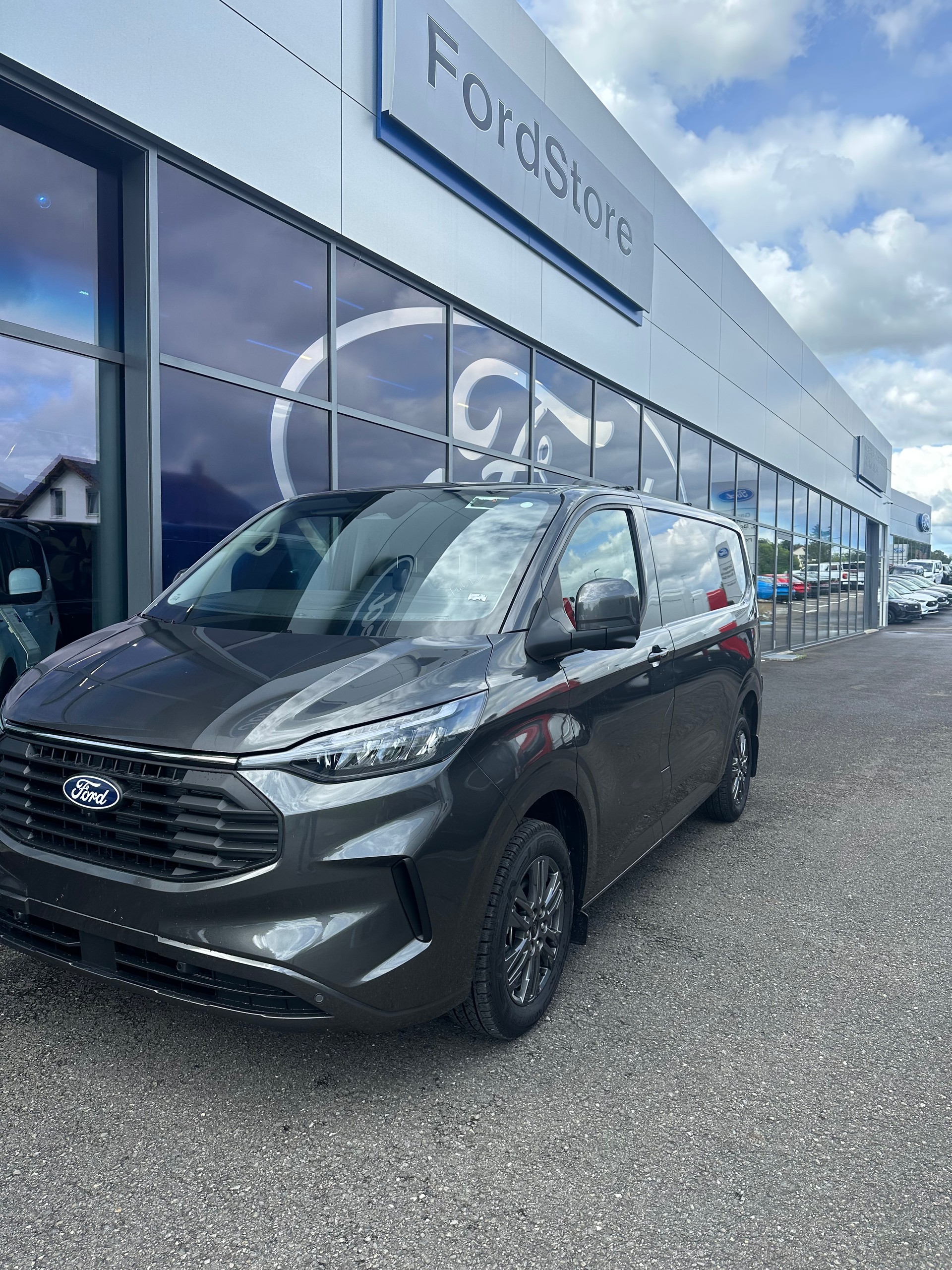 FORD Transit Custom Van 320 L1 2.0 EcoBl Ltd./170CV/Aut.-image-1