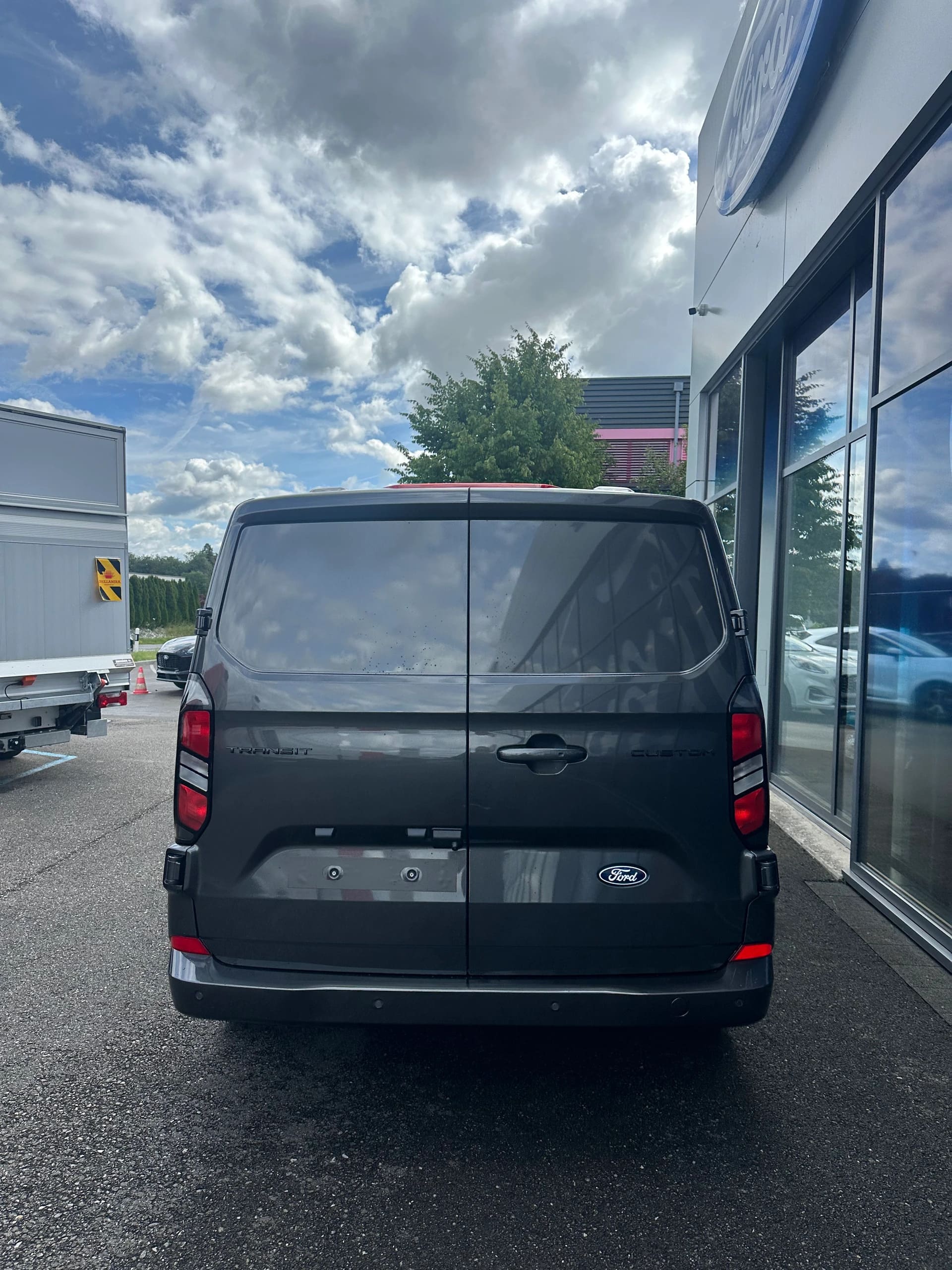FORD Transit Custom Van 320 L1 2.0 EcoBl Ltd./170CV/Aut.-image-4