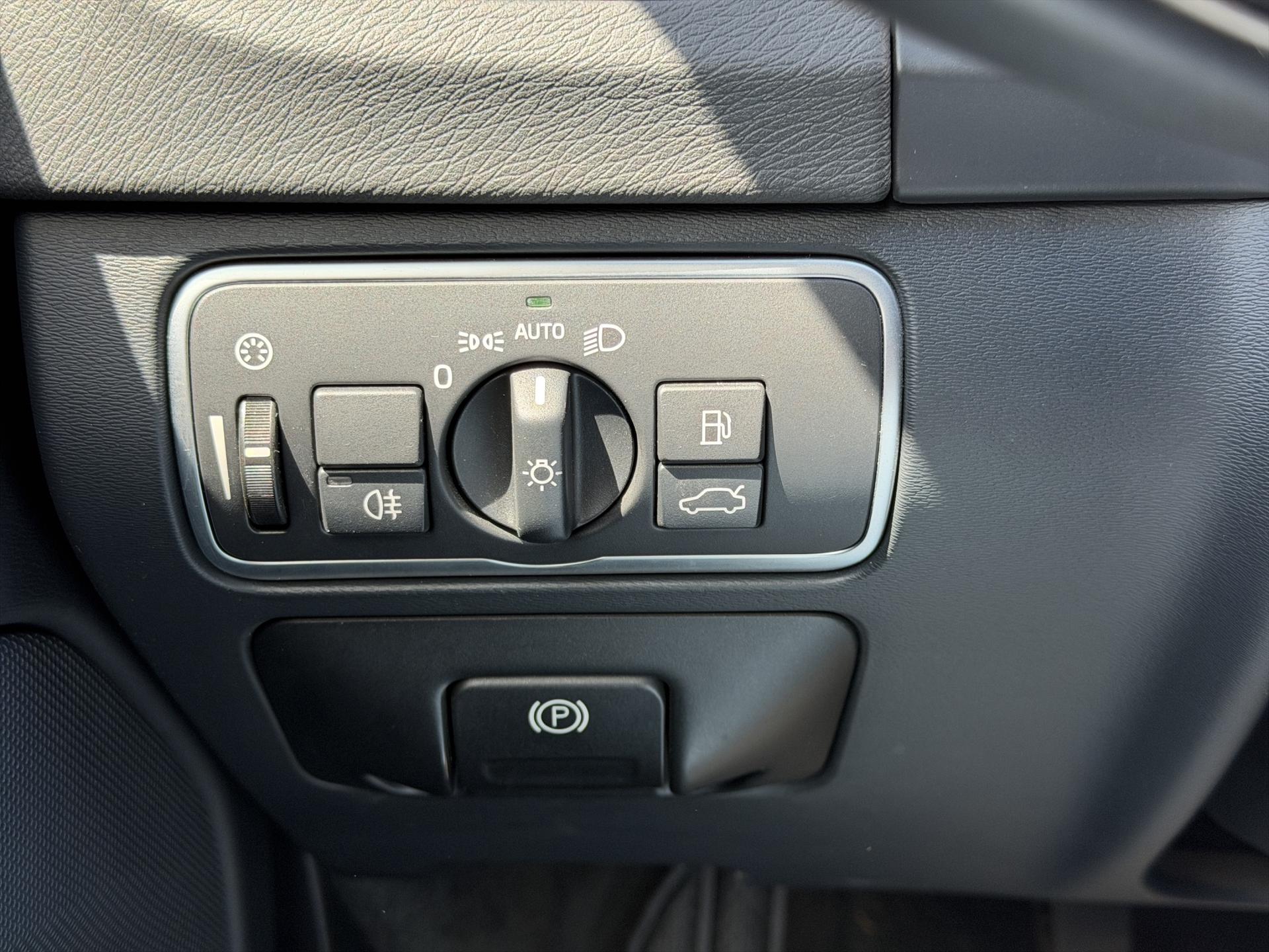 VOLVO V60 D3 Summum-image-20