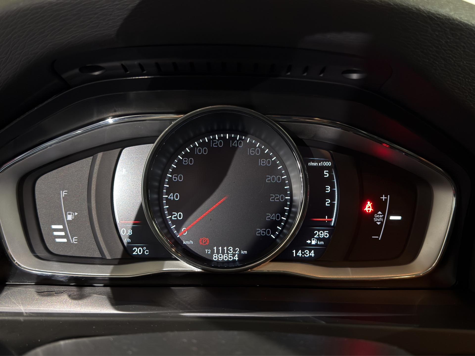 VOLVO V60 D3 Summum-image-10