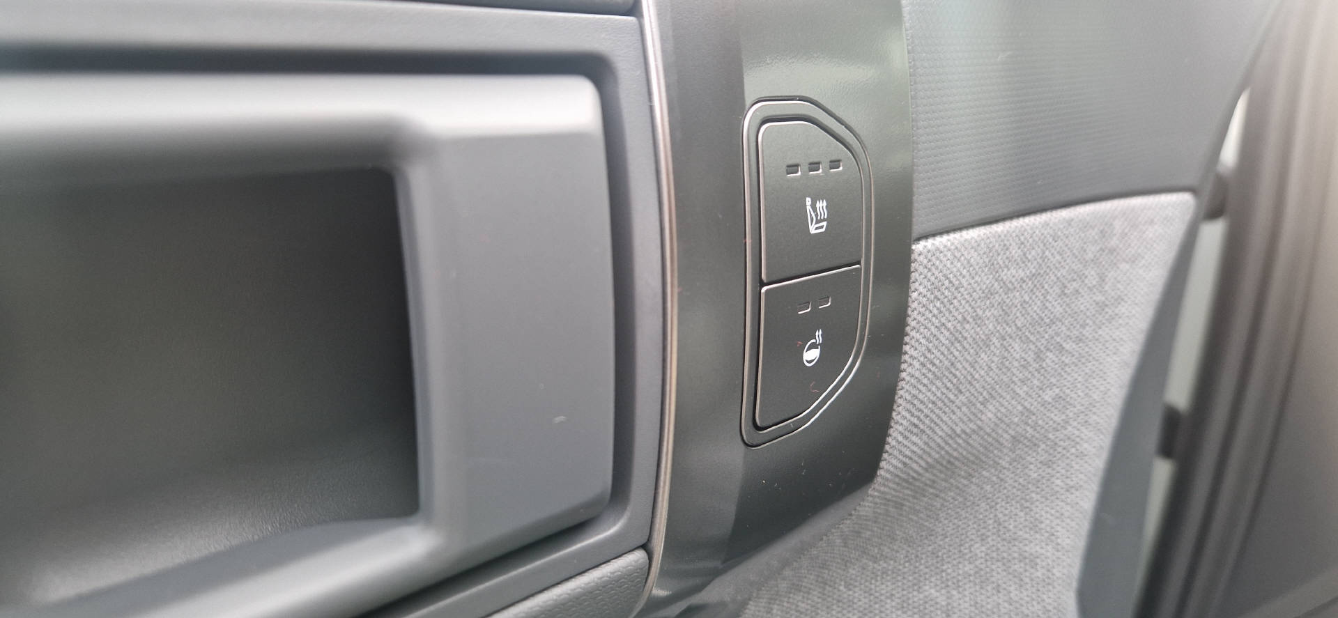 KIA EV3 81 kWh Earth+-image-4