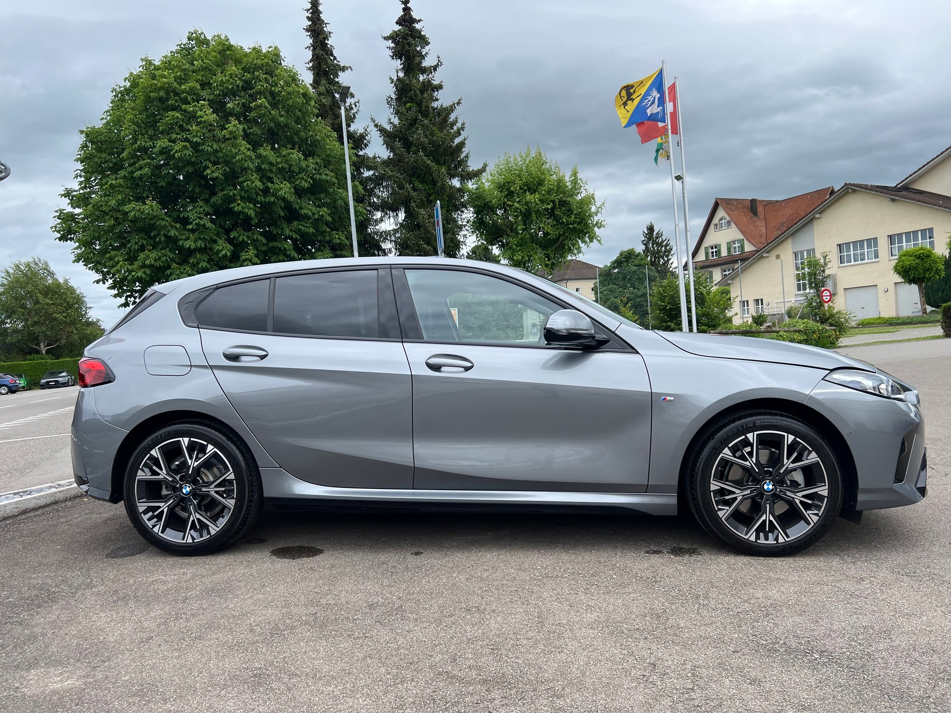 BMW 118d Steptronic M Sport Pro-image-3