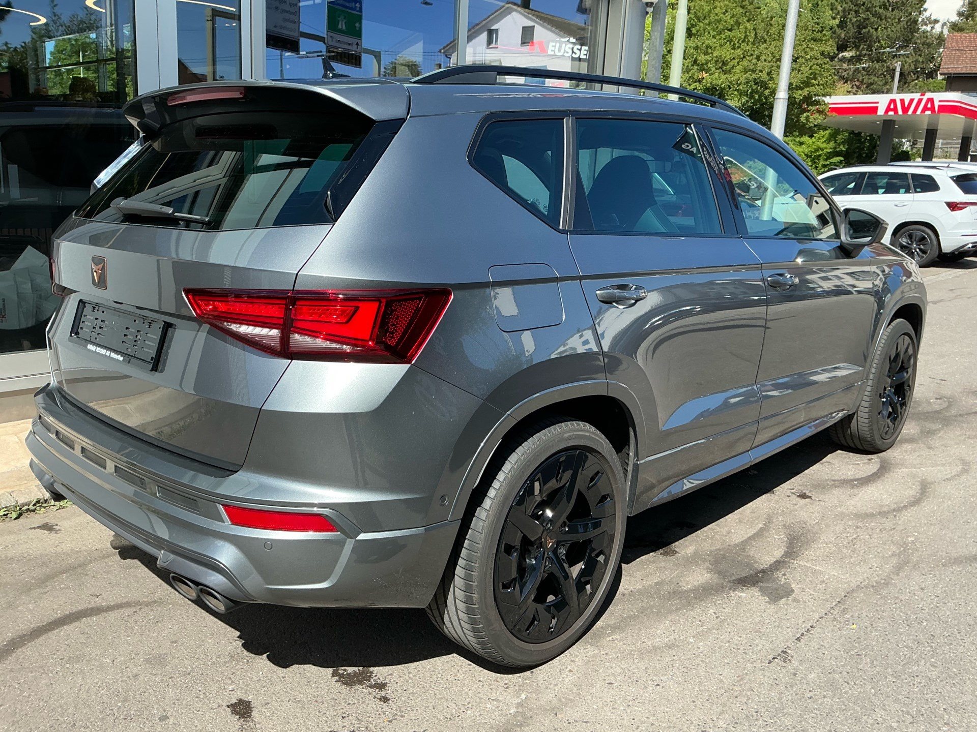 CUPRA Ateca 2.0 TSI VZ 4Drive *** PANORAMADACH & ANHÄNGERKUPPLUNG ***-showroom-element-3
