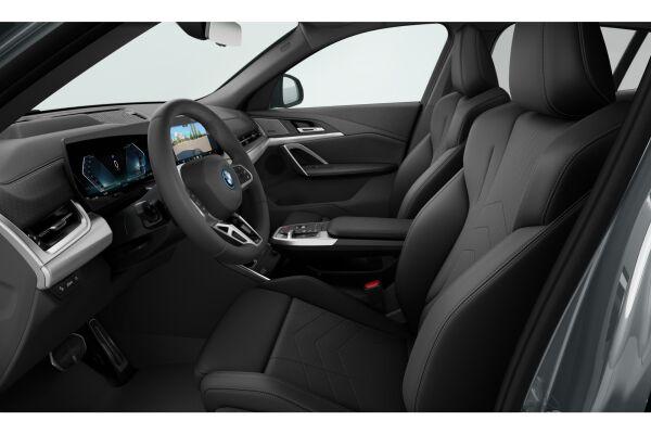 BMW iX2 30 xDrive M Sport-image-5