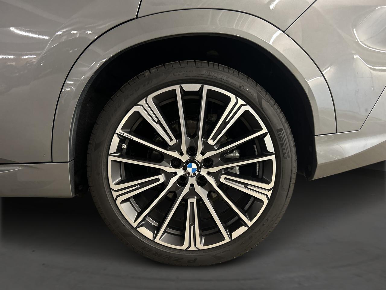 BMW iX2 30 xDrive M Sport-image-13